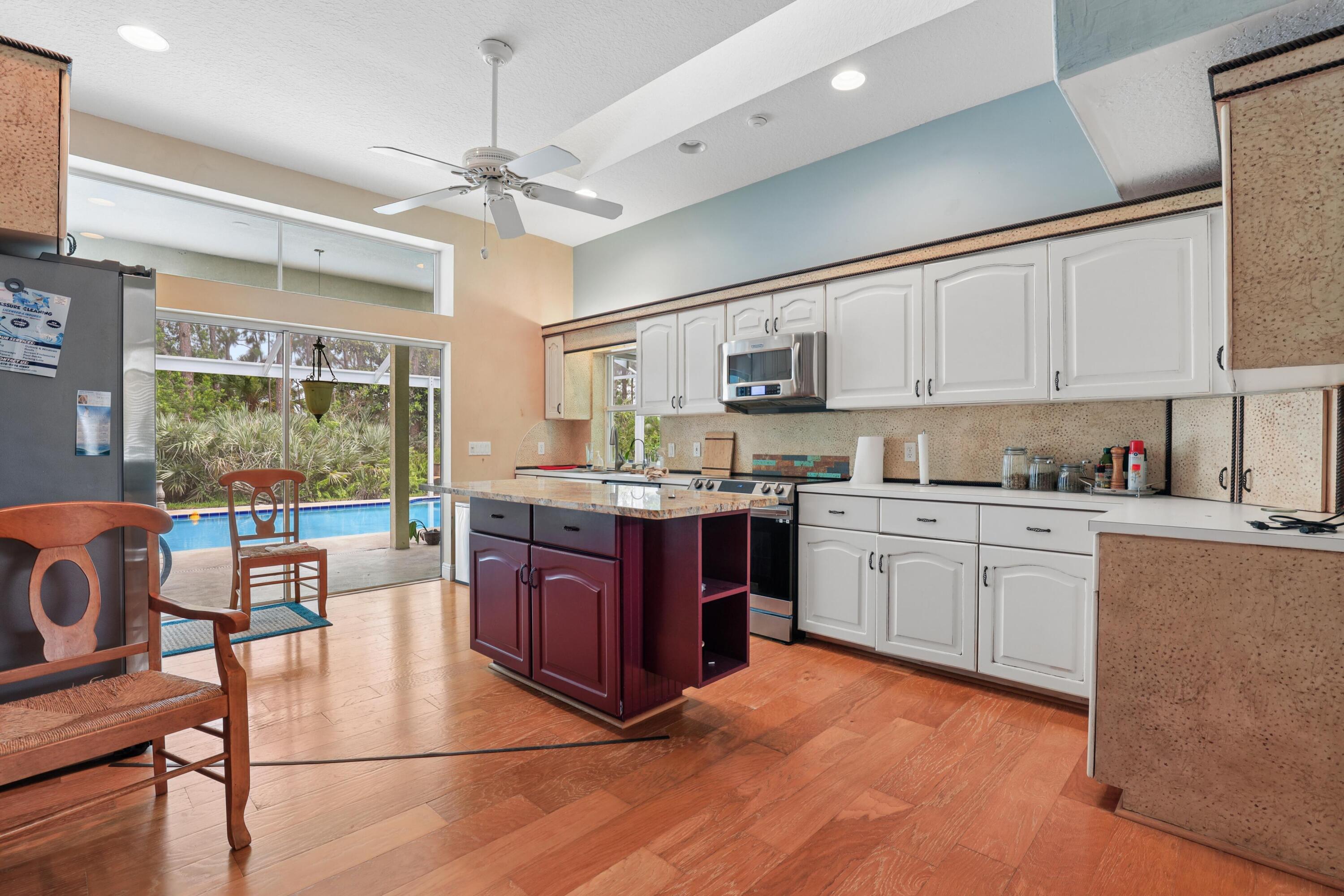 LOST LAKE AT HOBE SOUND - Residential
