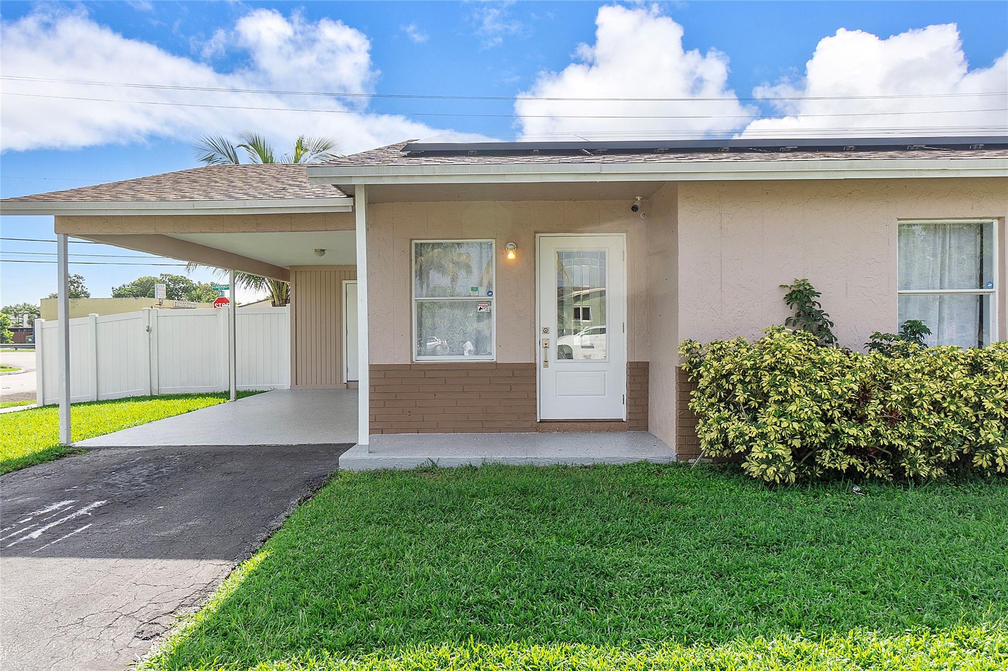 North Lauderdale Village - Residential