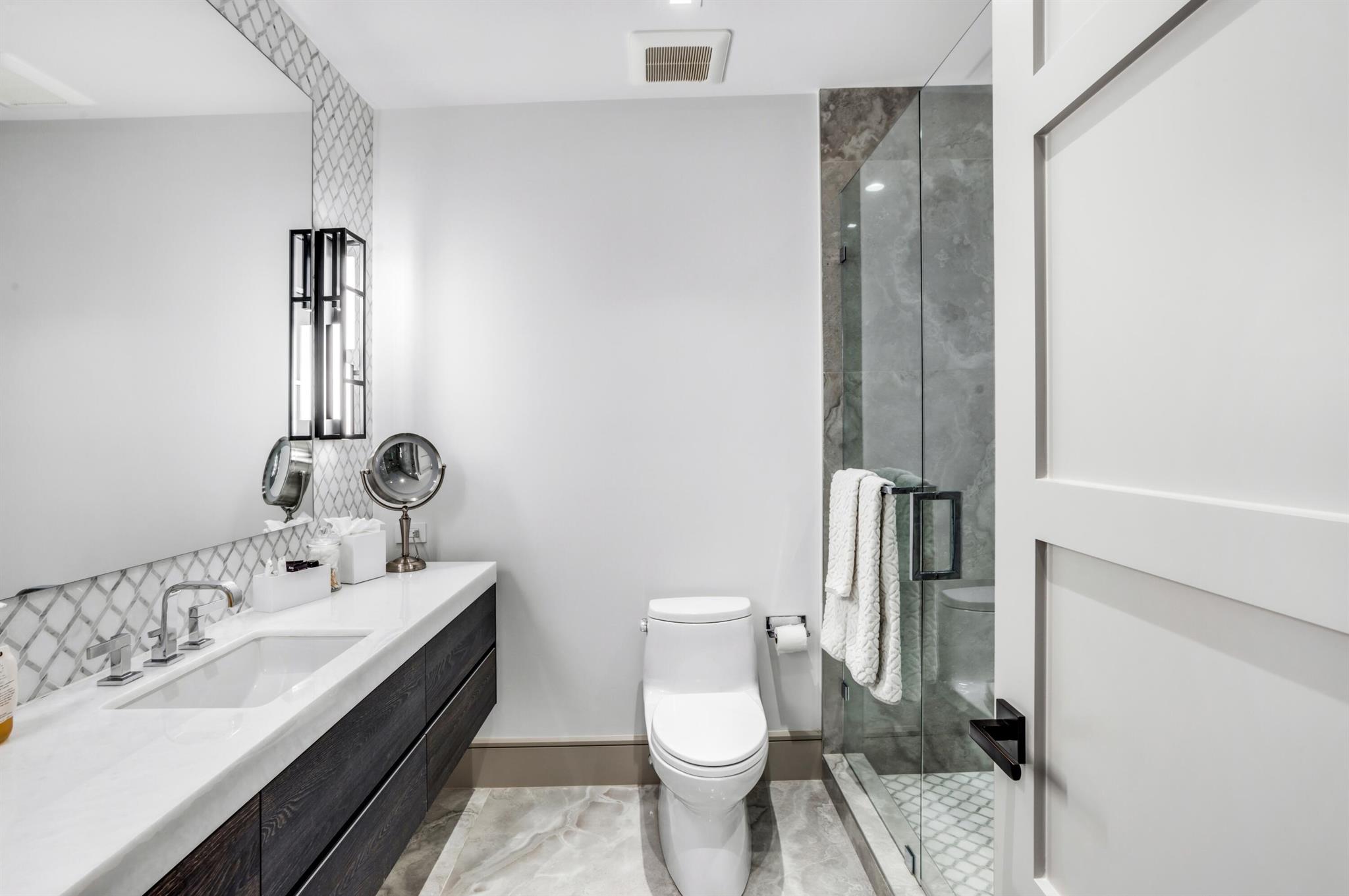 ARAGON CONDO - Residential
