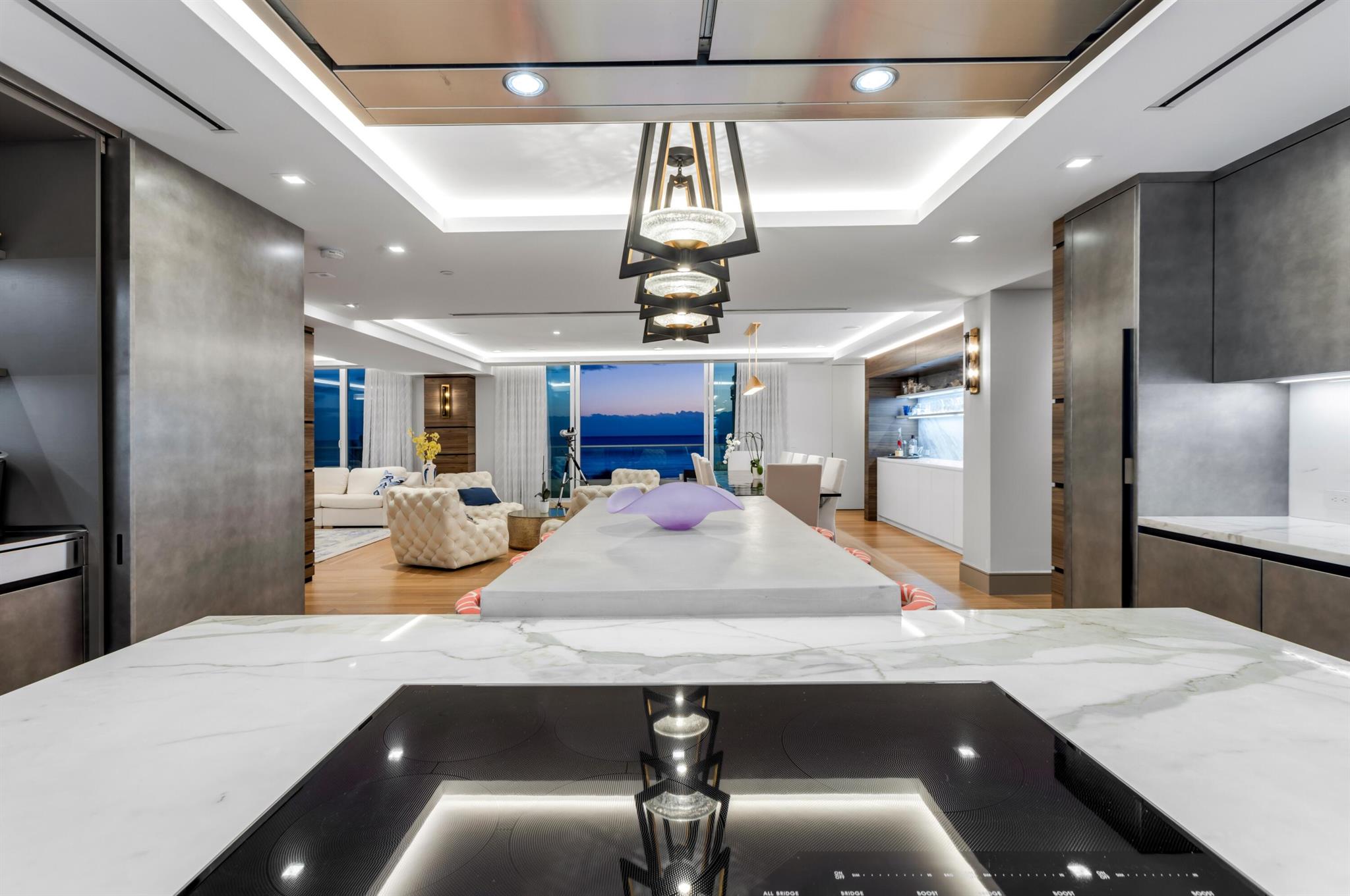 ARAGON CONDO - Residential