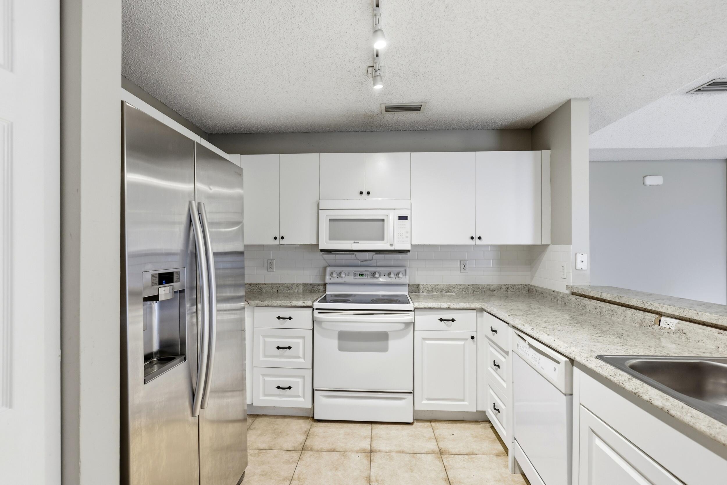 HOME DYNAMICS SUNRISE PLAT - Residential Lease