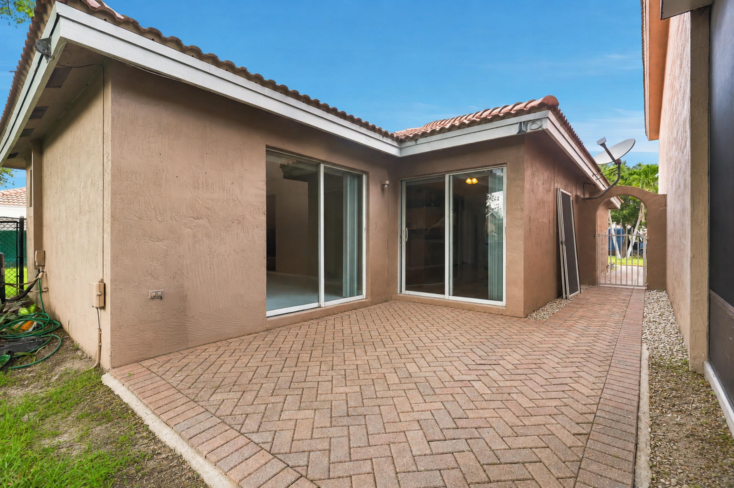 HOME DYNAMICS SUNRISE PLAT - Residential Lease