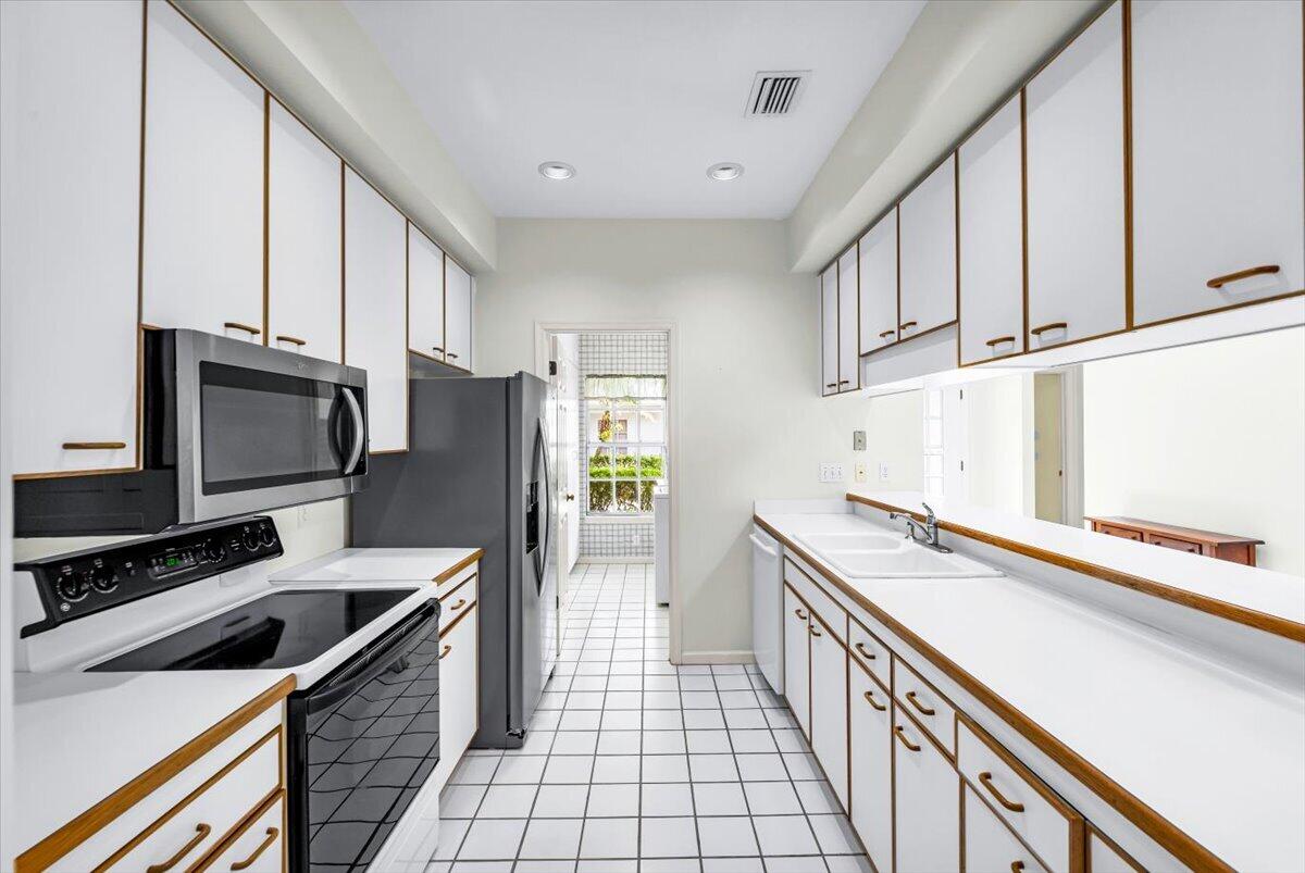 PINE CREEK TOWN HOMES PHASE II B - Residential