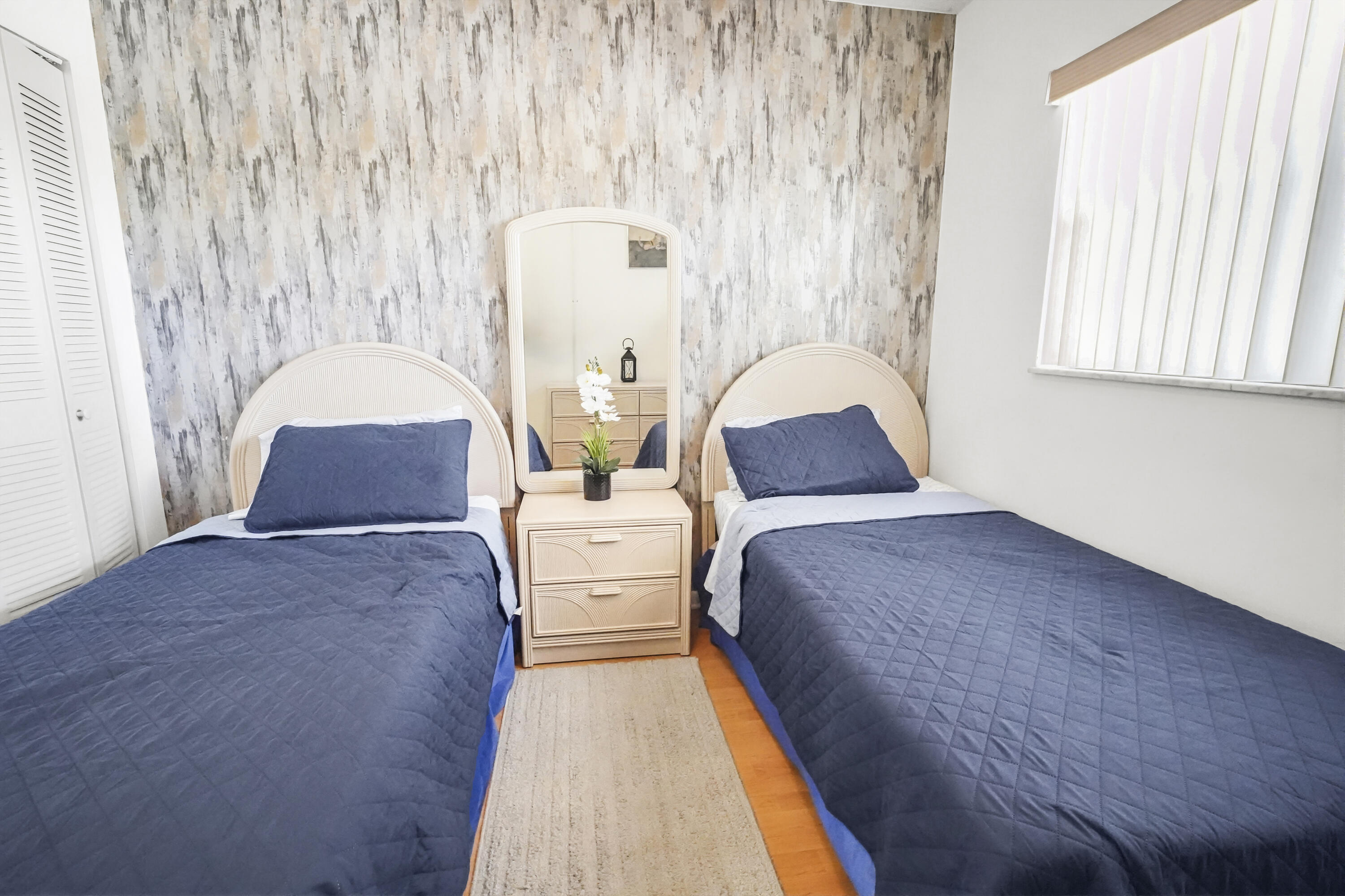 ROYAL PARK GARDENS I-C CONDO - Residential Lease