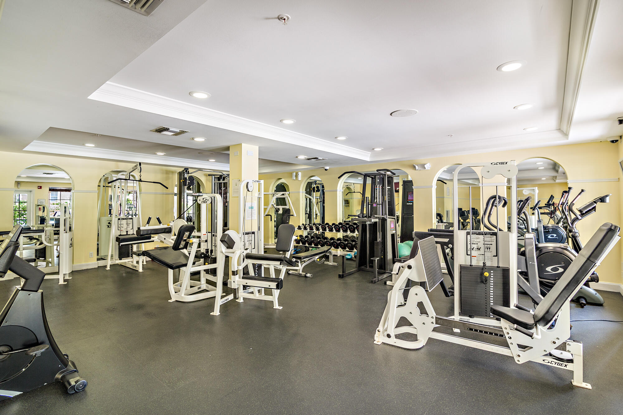 TOWER CONDO AT CITYPLACE - Residential