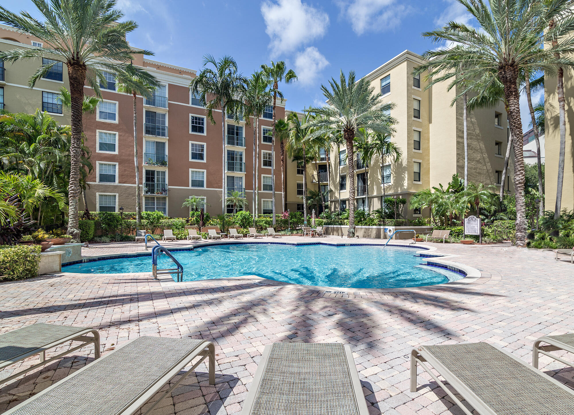 TOWER CONDO AT CITYPLACE - Residential