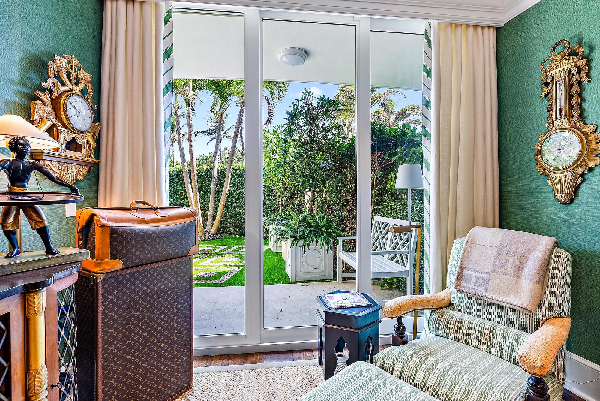 ONE ROYAL PALM WAY CONDO - Residential