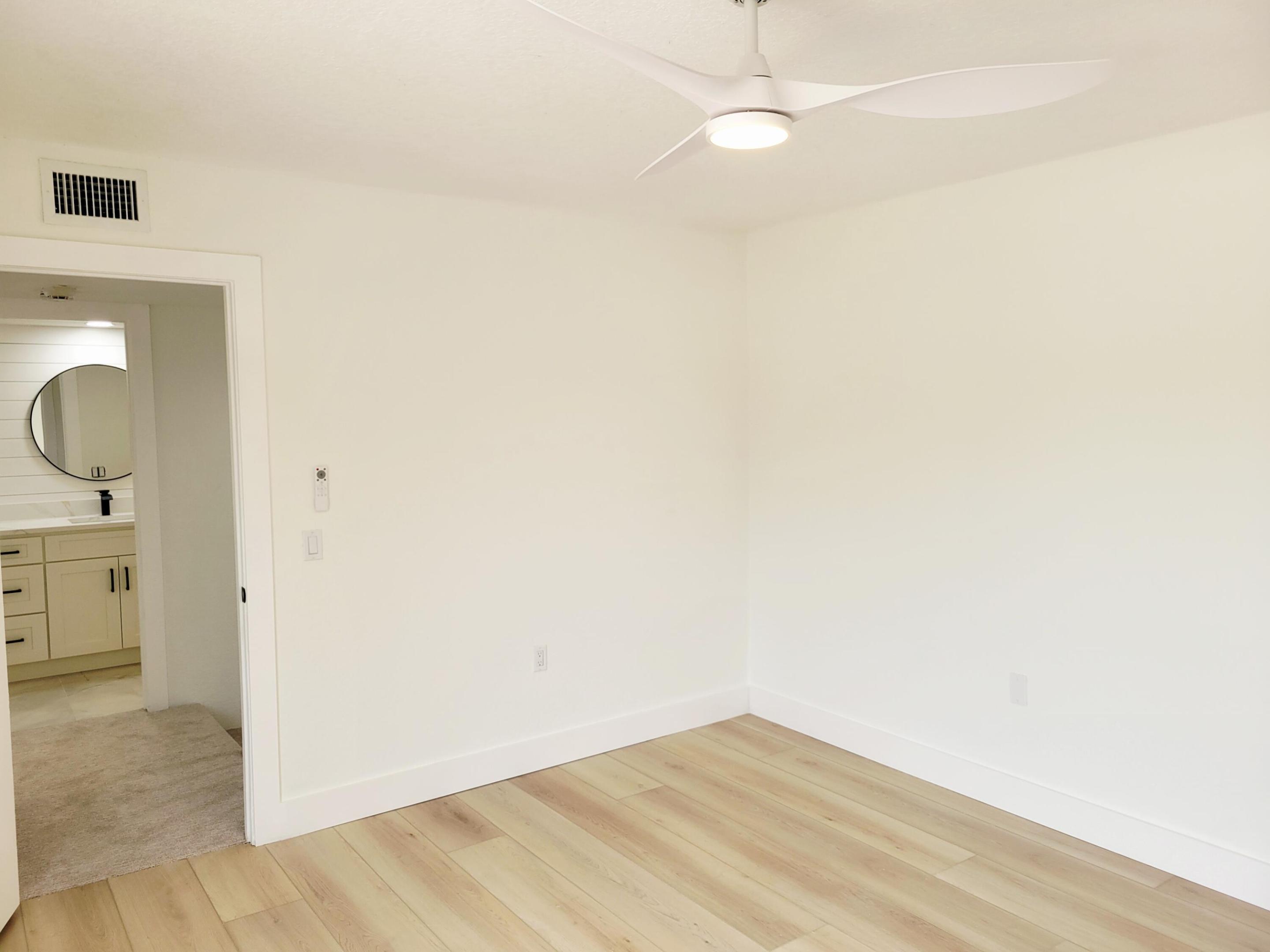 VILLAGE OF SANDALWOOD LAKES 1 - Residential