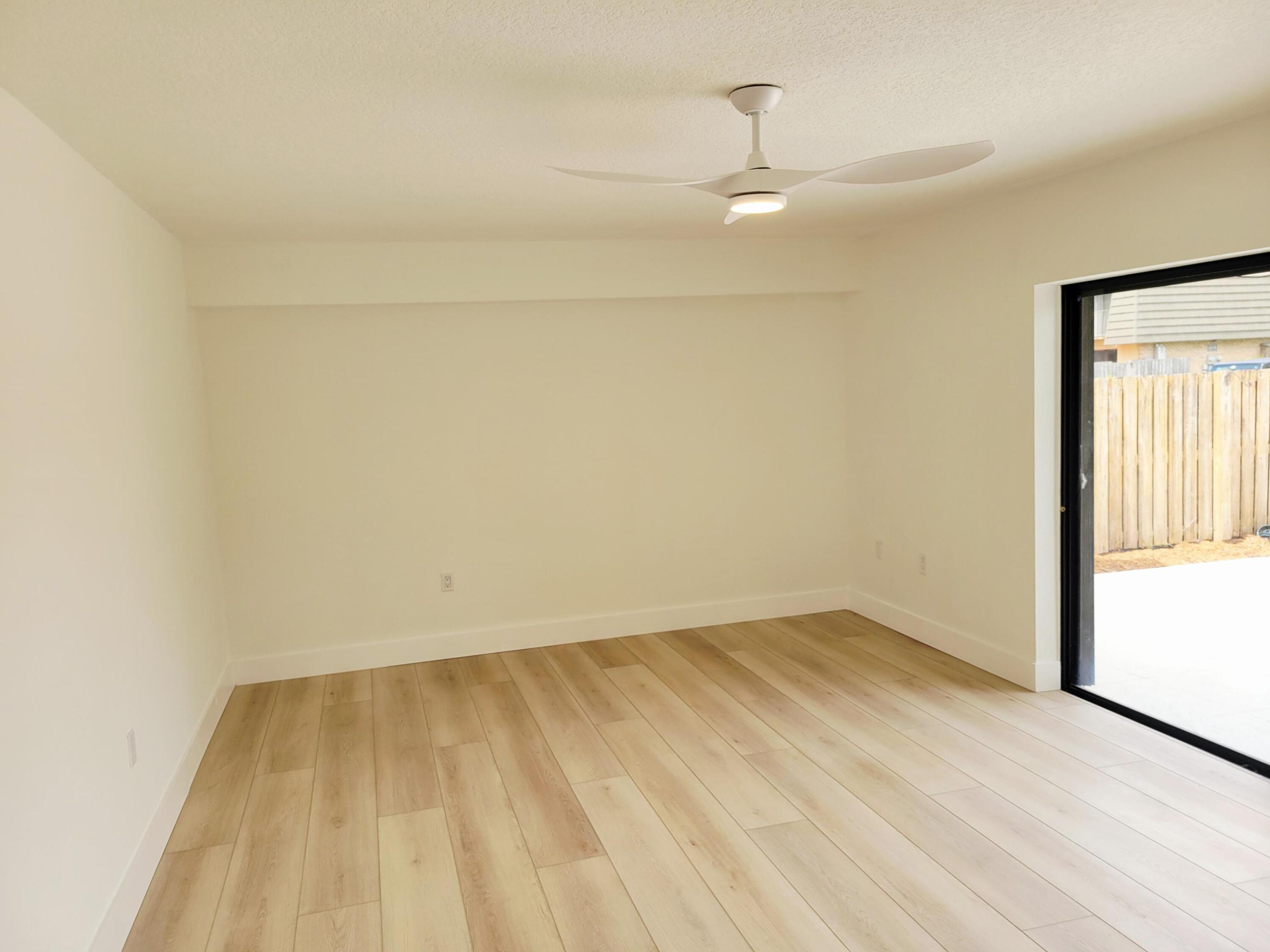 VILLAGE OF SANDALWOOD LAKES 1 - Residential