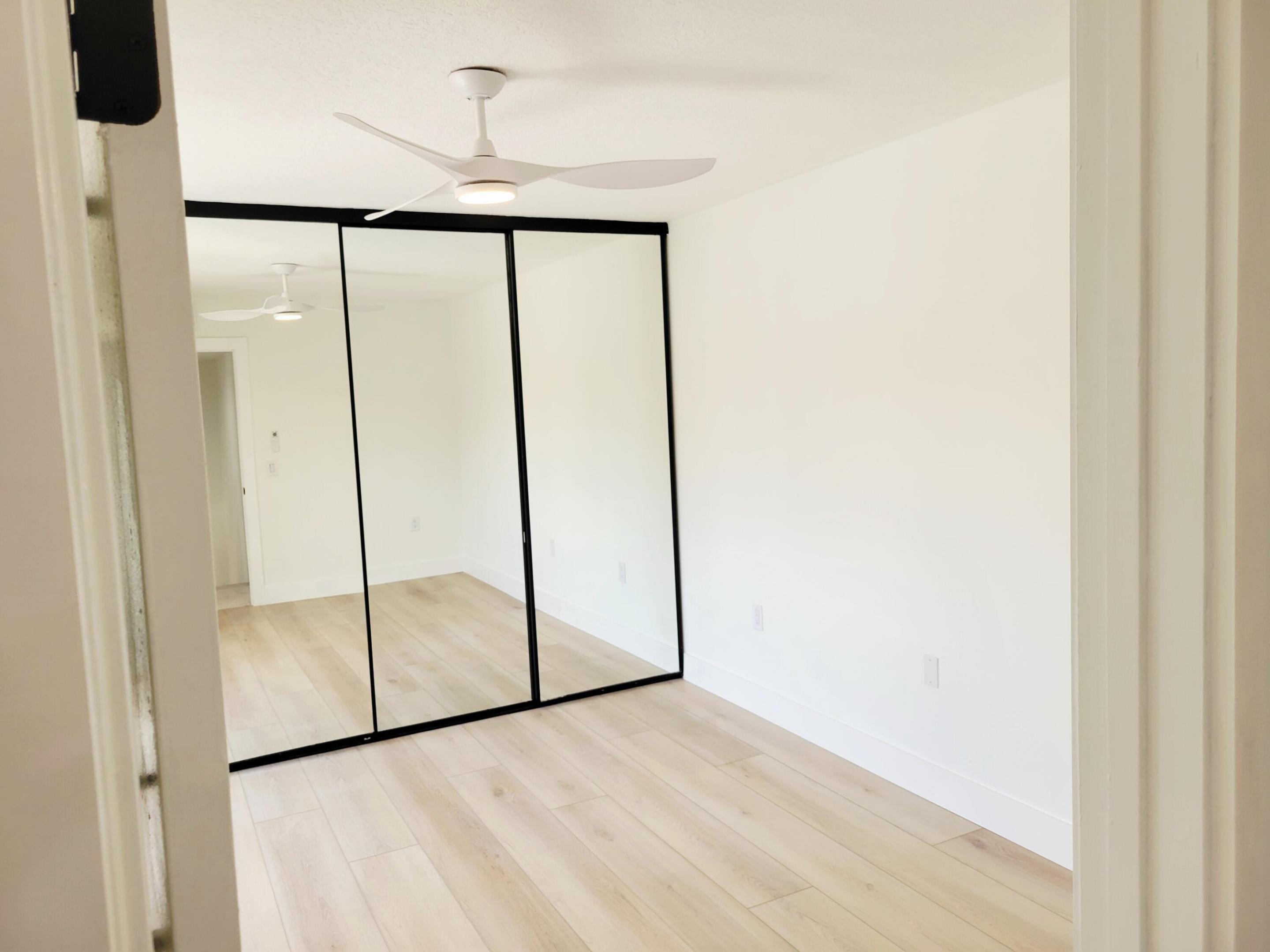 VILLAGE OF SANDALWOOD LAKES 1 - Residential