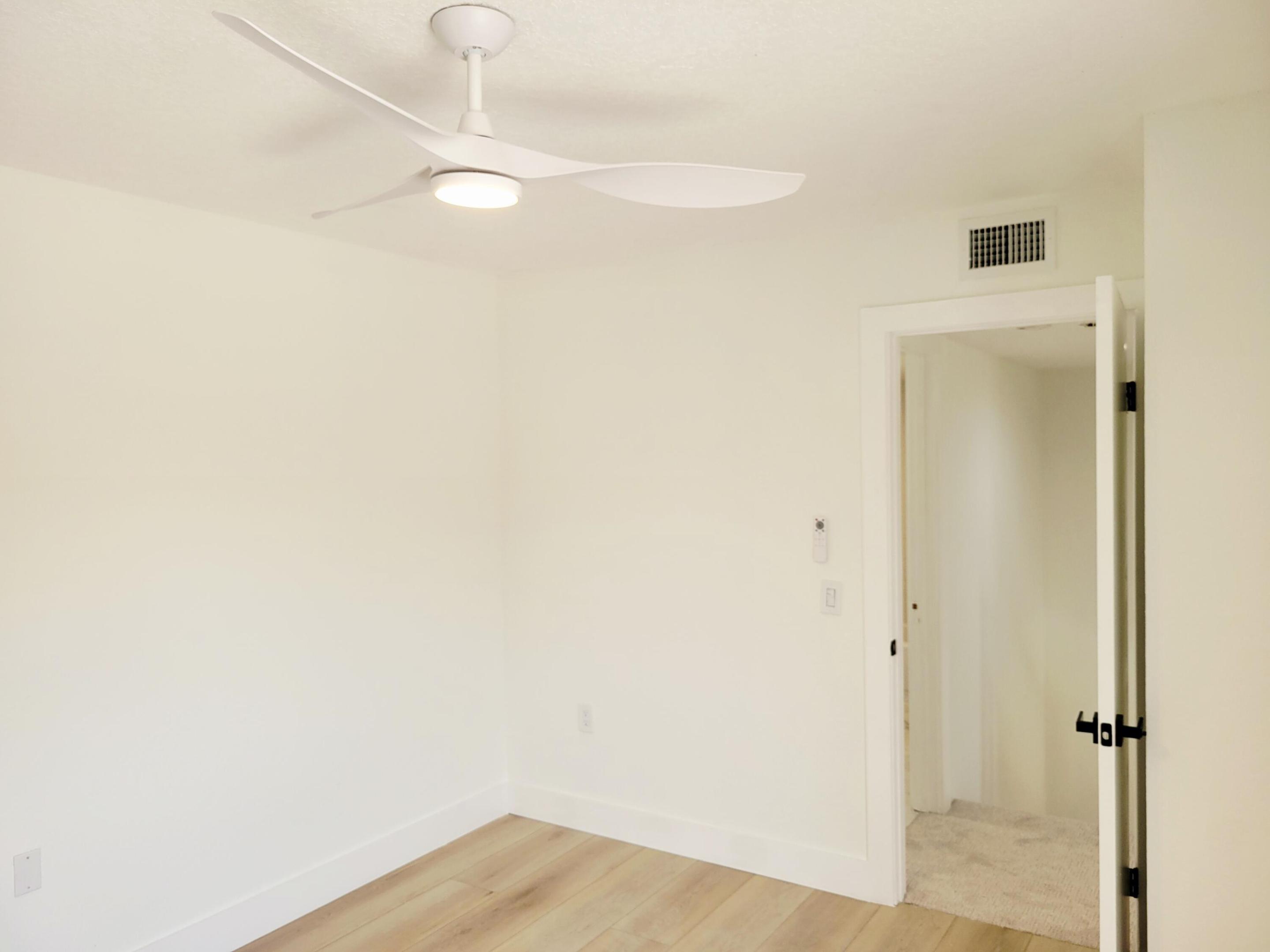 VILLAGE OF SANDALWOOD LAKES 1 - Residential