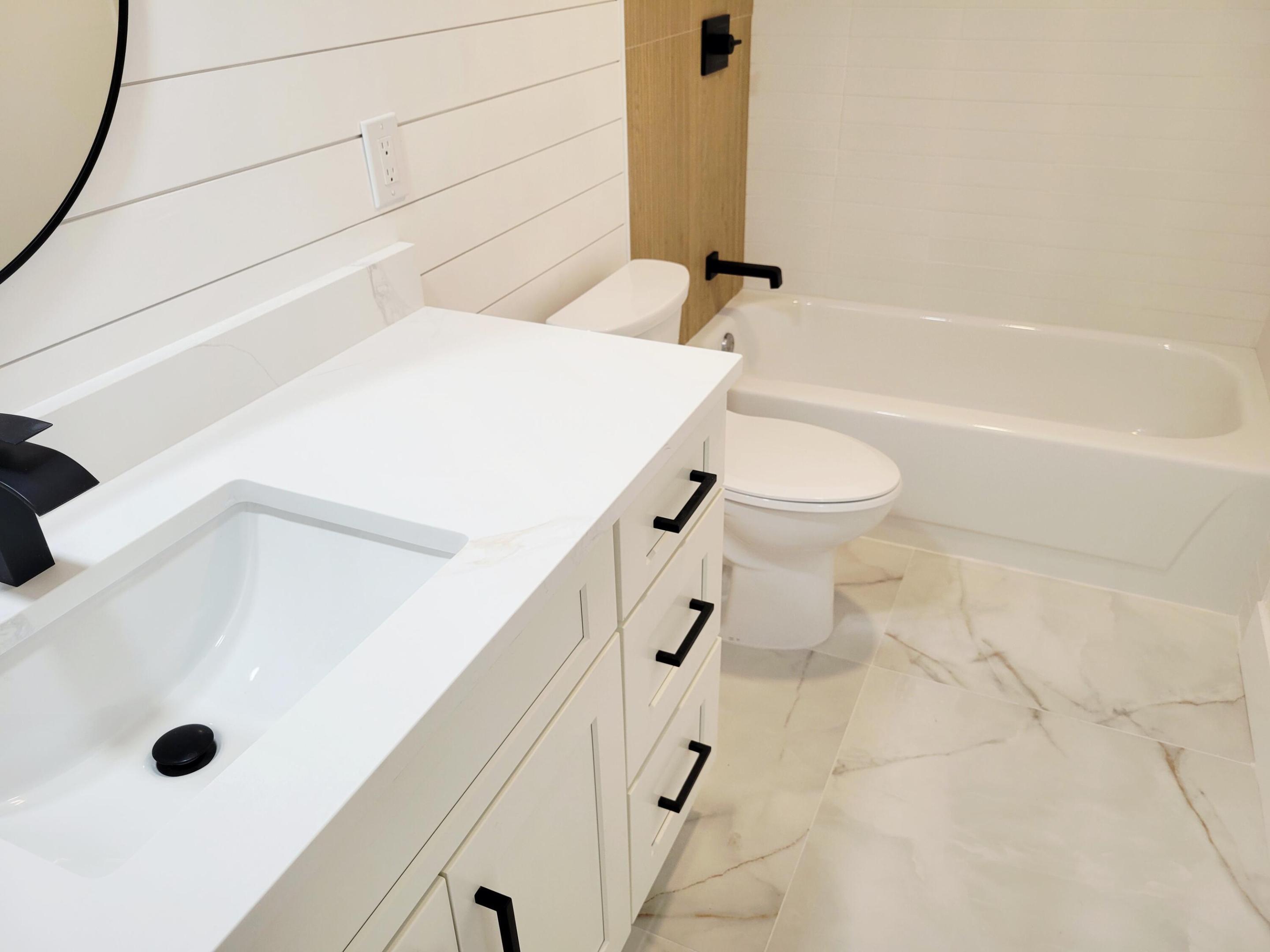 VILLAGE OF SANDALWOOD LAKES 1 - Residential