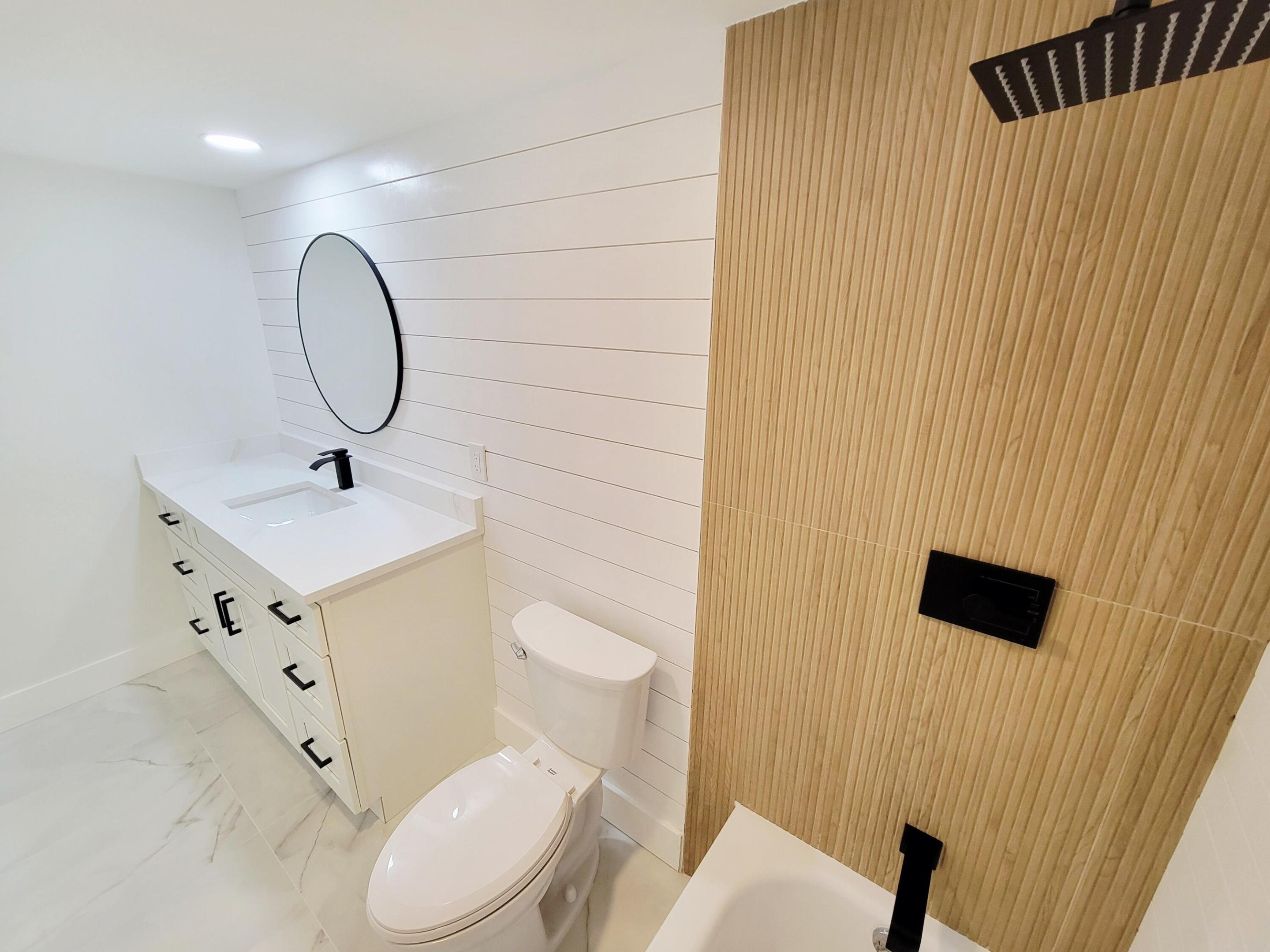 VILLAGE OF SANDALWOOD LAKES 1 - Residential