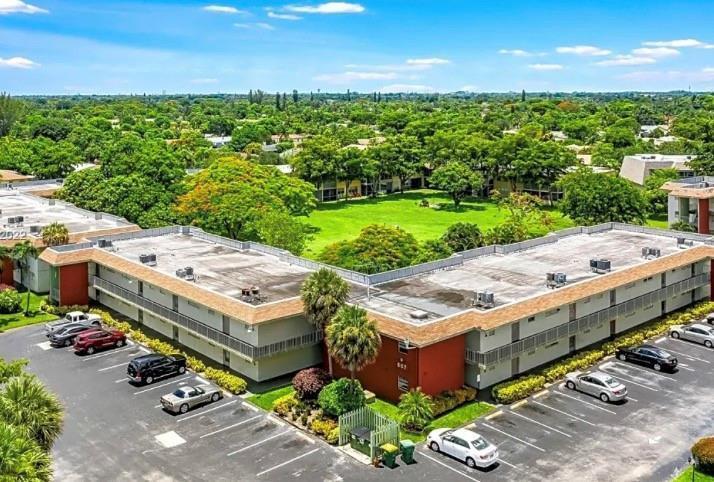 APPLEGREEN CONDO APTS 3 - Residential Lease
