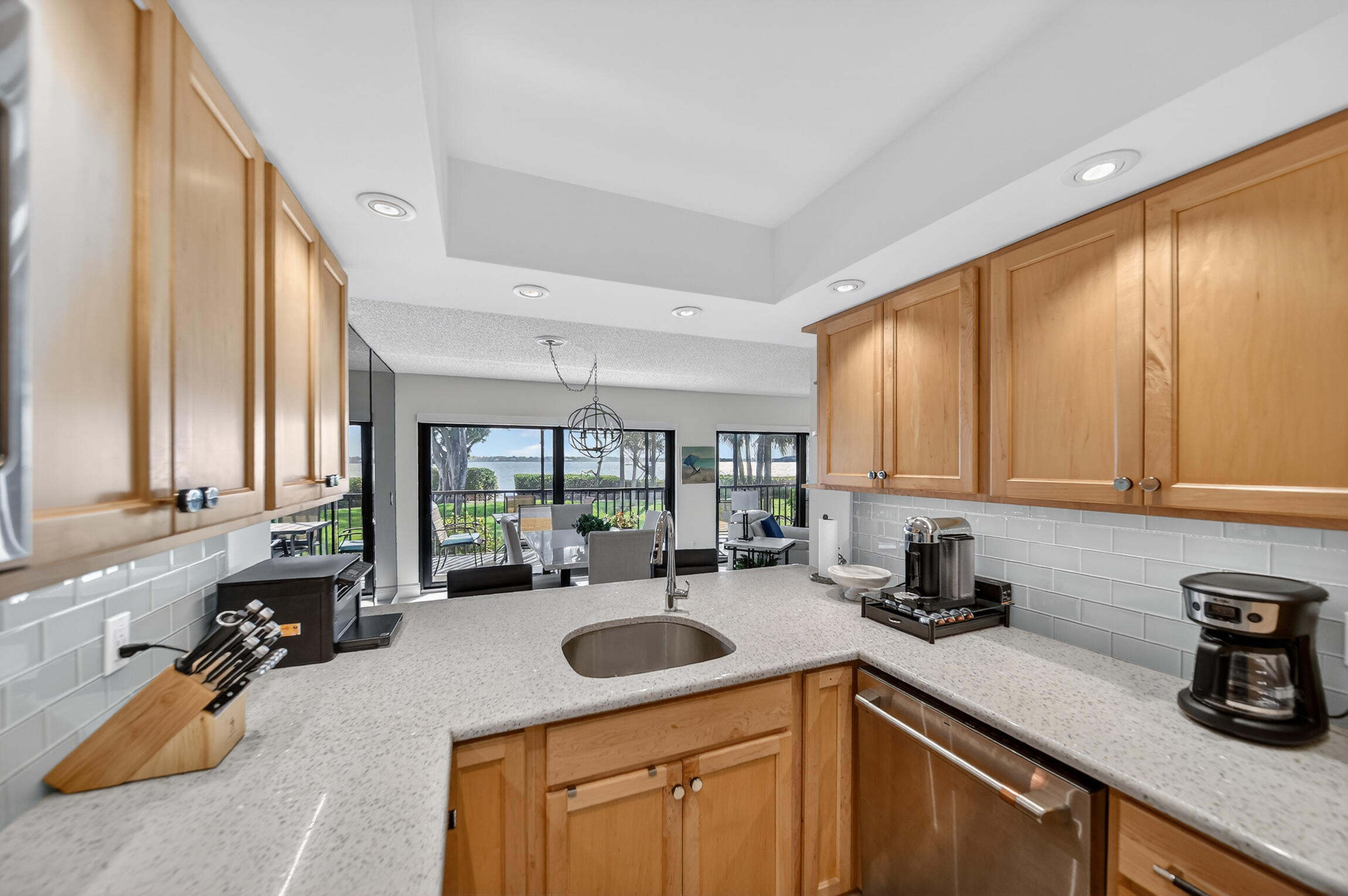 RIVERWOOD CONDO - Residential Lease