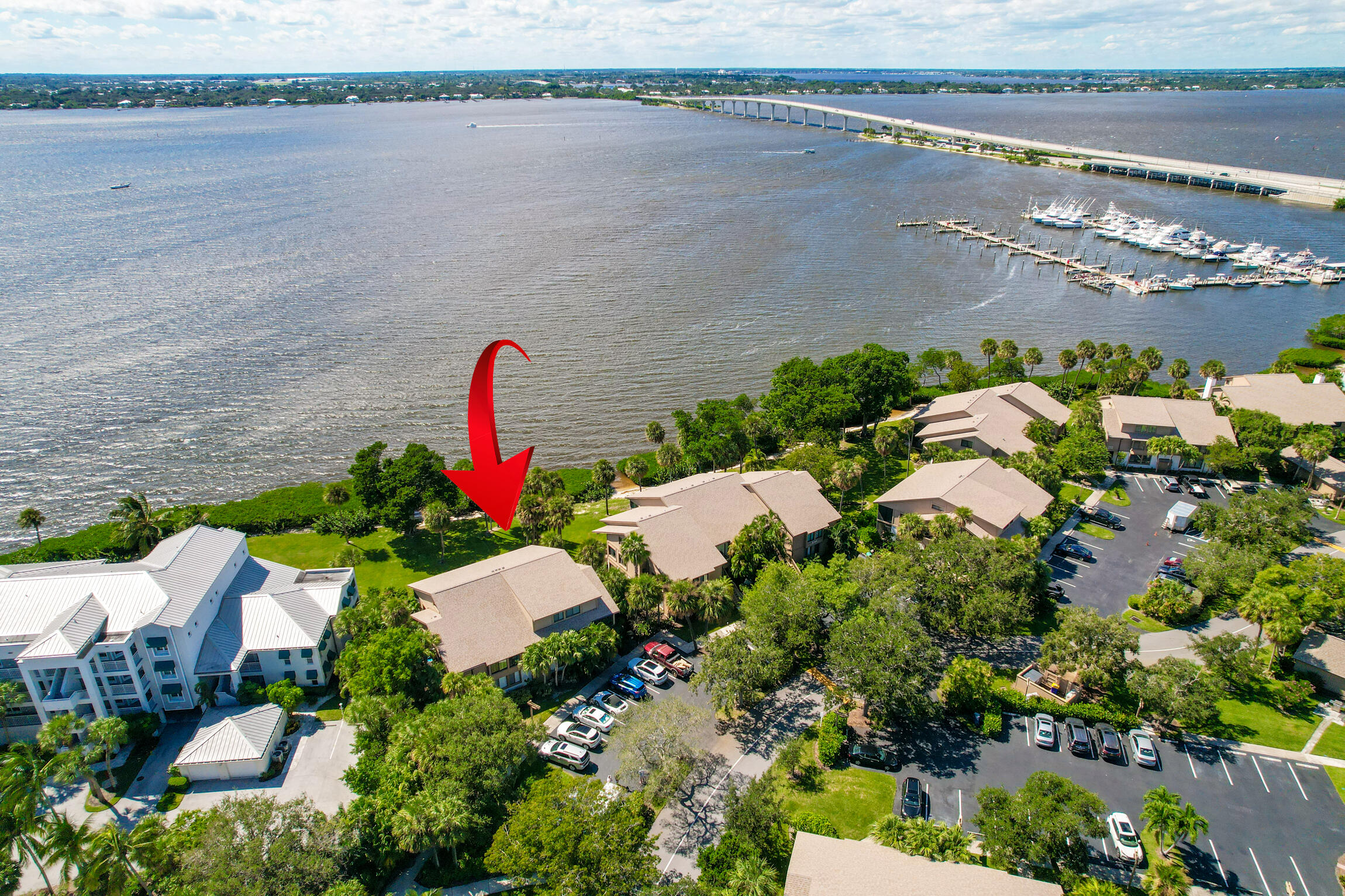 RIVERWOOD CONDO - Residential Lease