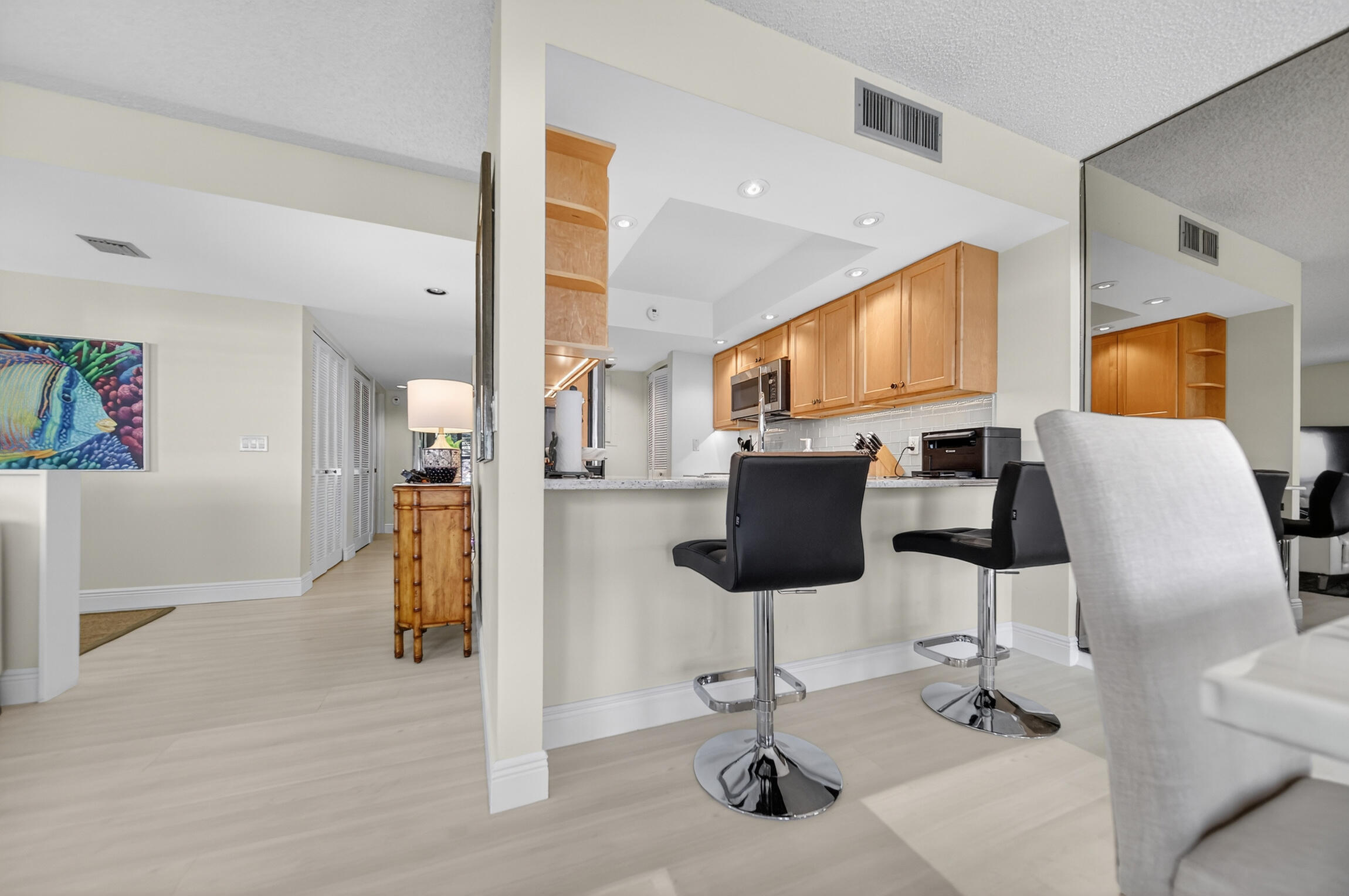 RIVERWOOD CONDO - Residential Lease