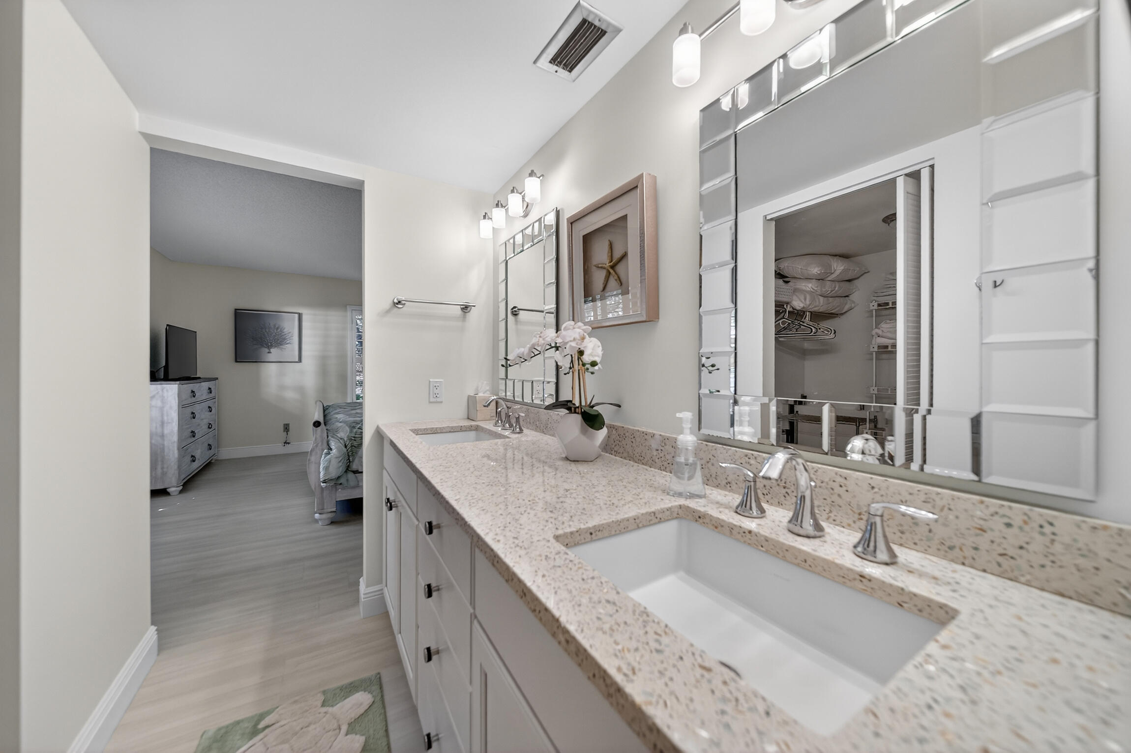 RIVERWOOD CONDO - Residential Lease