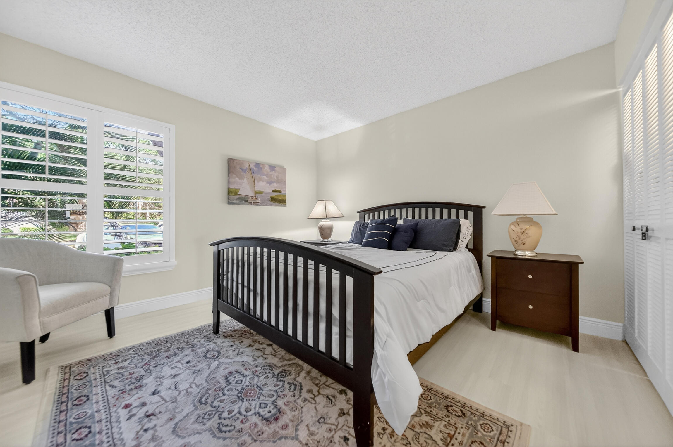 RIVERWOOD CONDO - Residential Lease