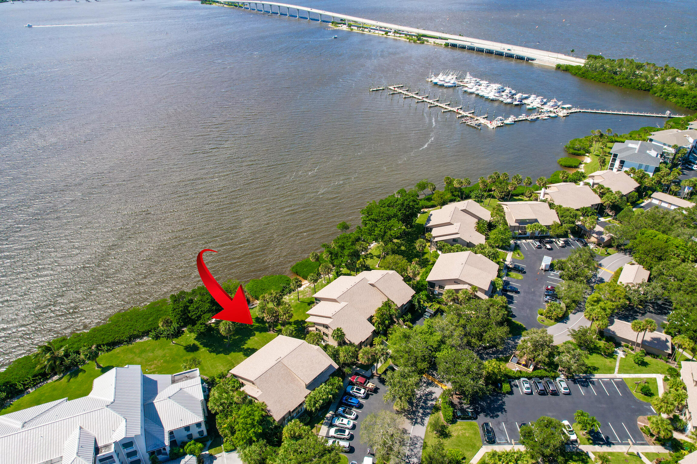 RIVERWOOD CONDO - Residential Lease