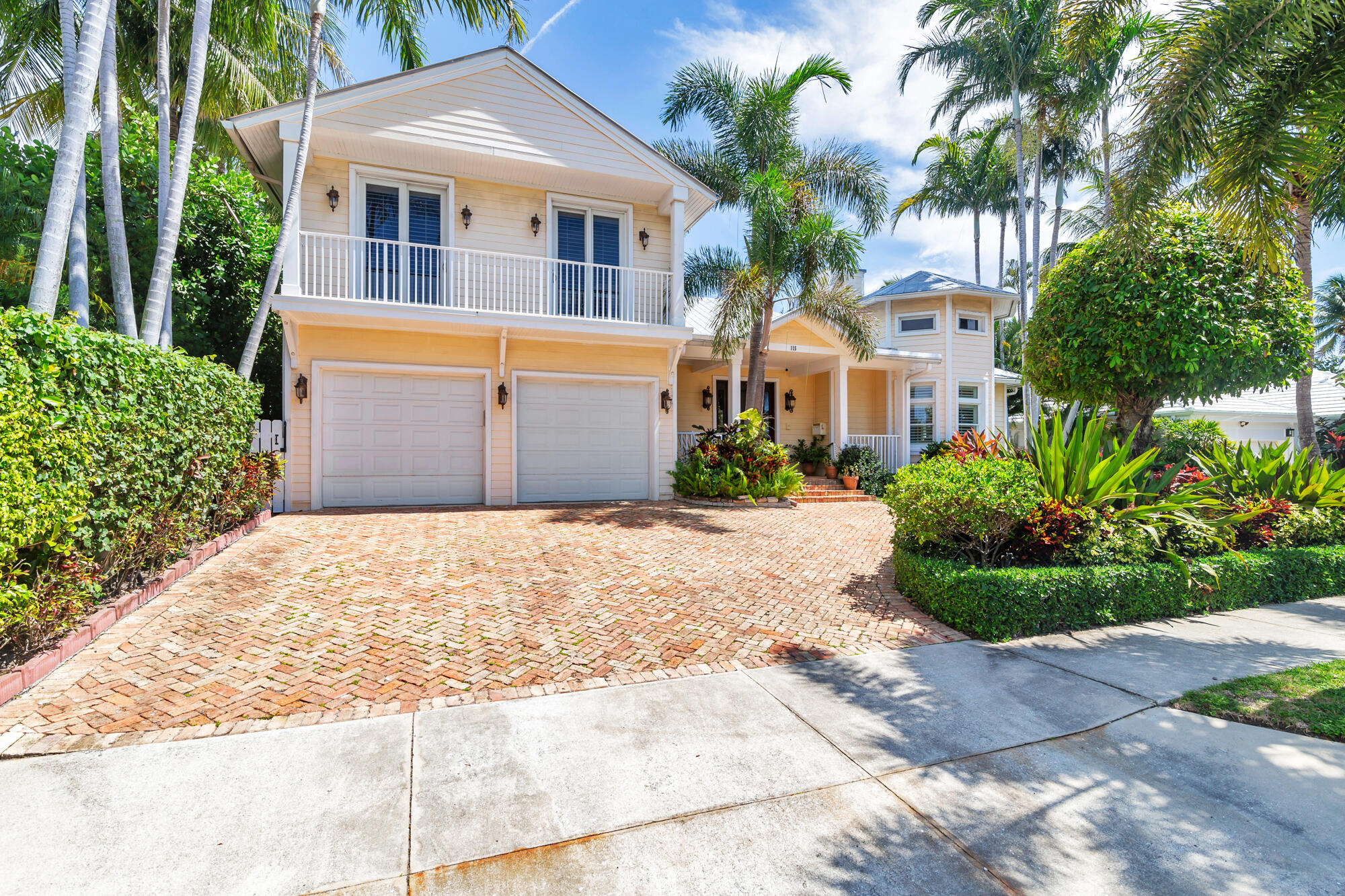 EDGEWATER - Residential