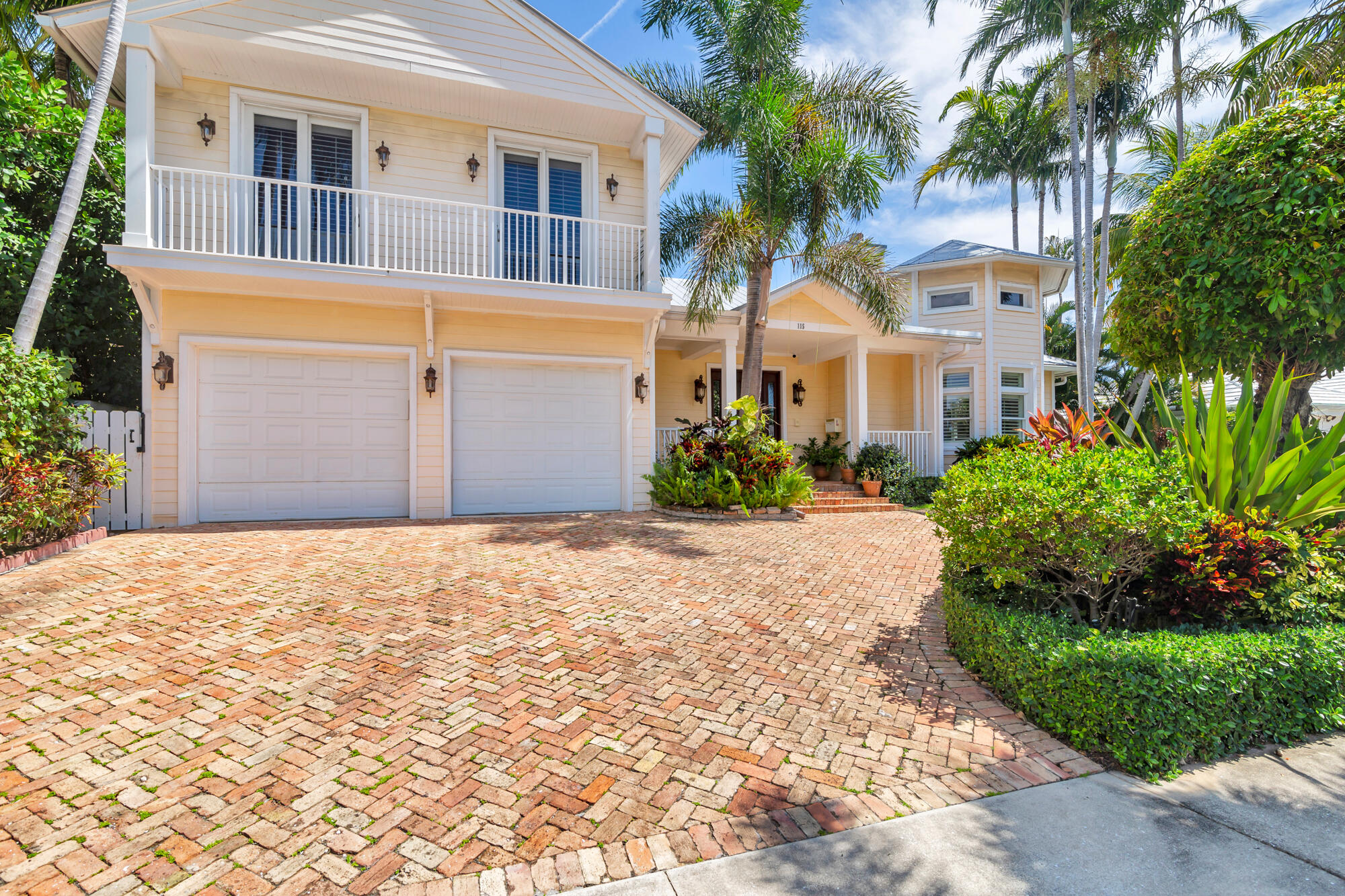 EDGEWATER - Residential