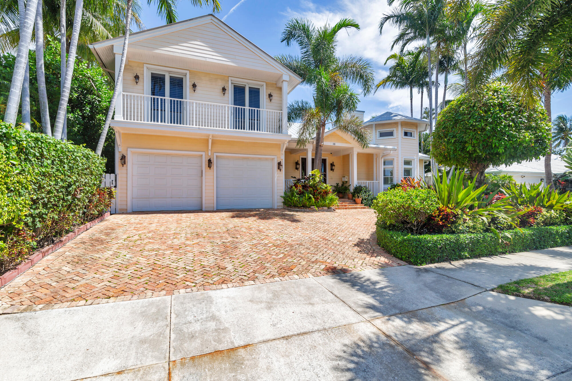 EDGEWATER - Residential