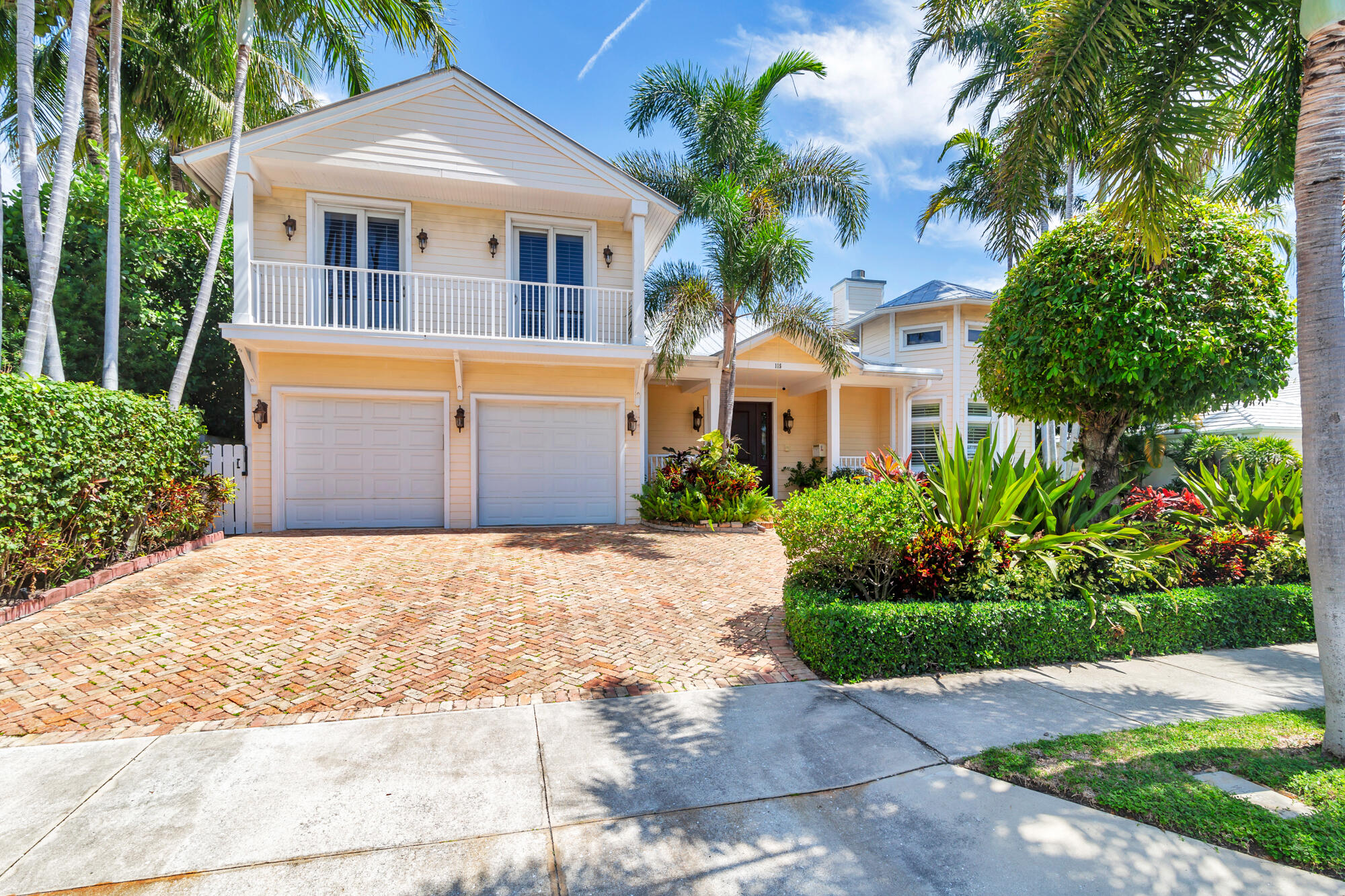 EDGEWATER - Residential