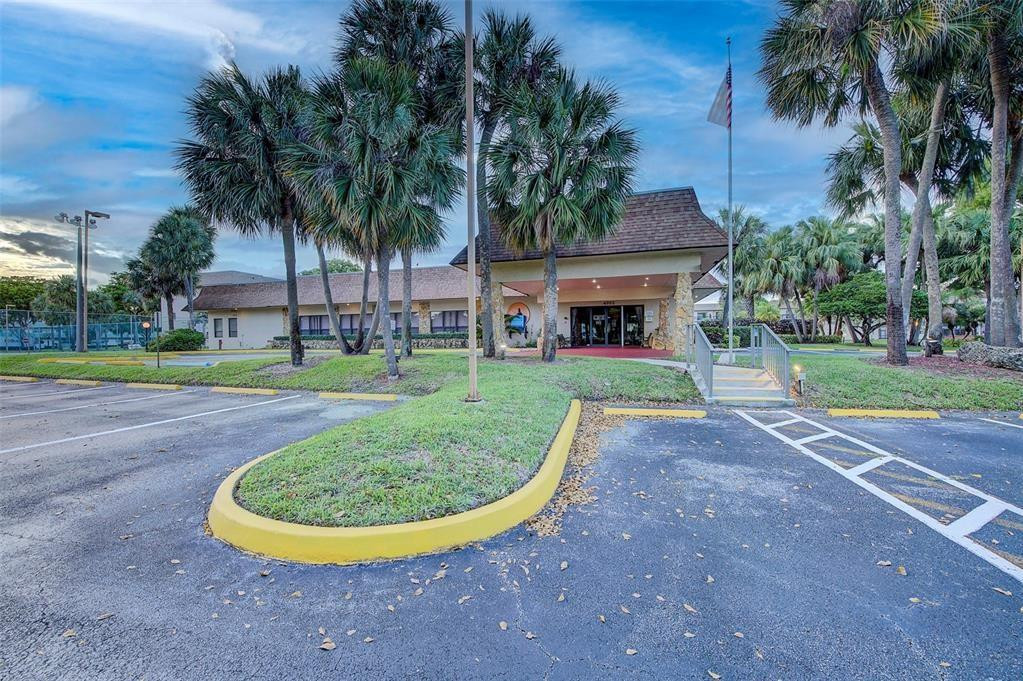 LAKES OF CARRIAGE HILLS - Residential