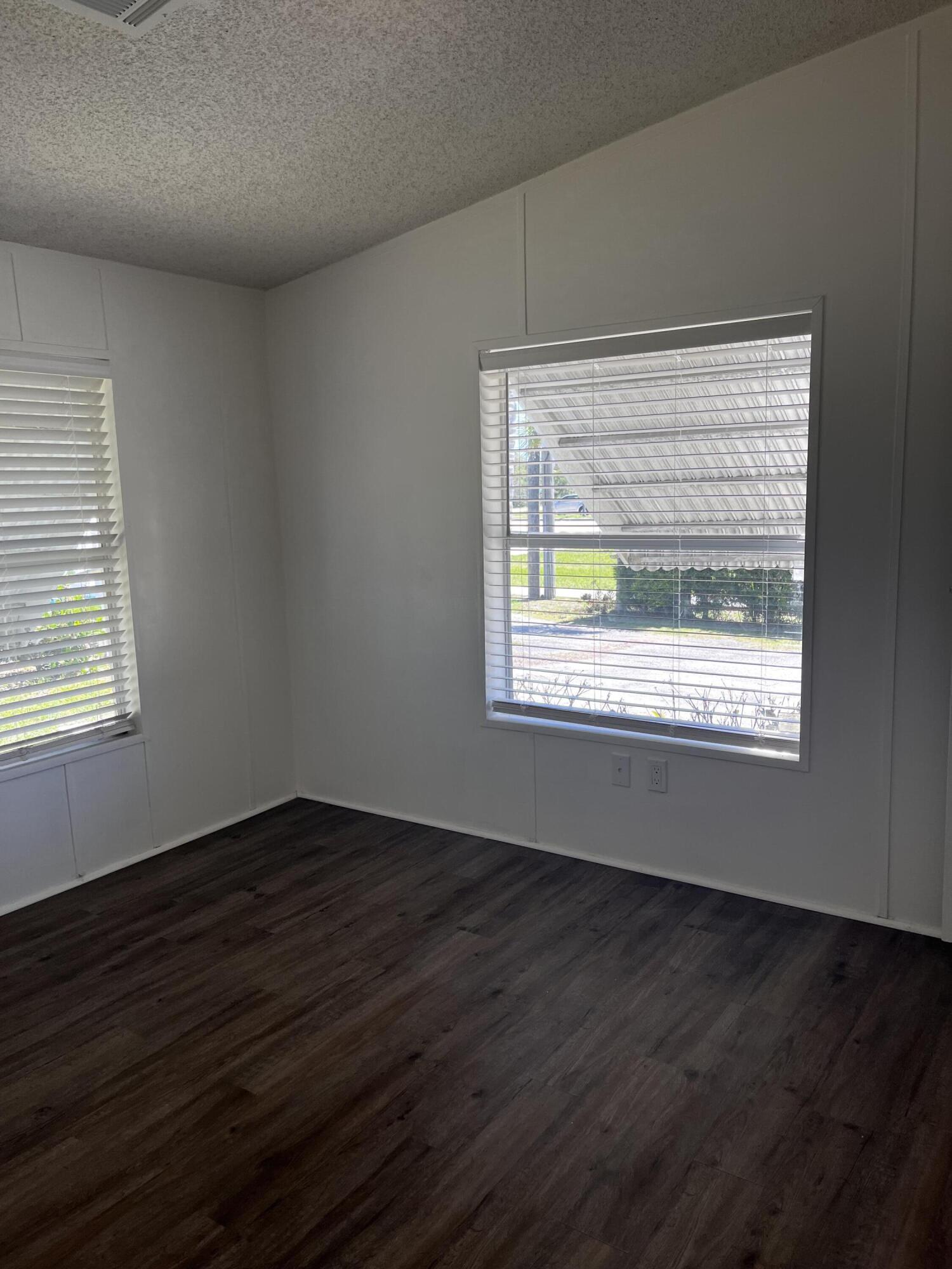 FAIRCHILD'S UNREC - Residential Lease