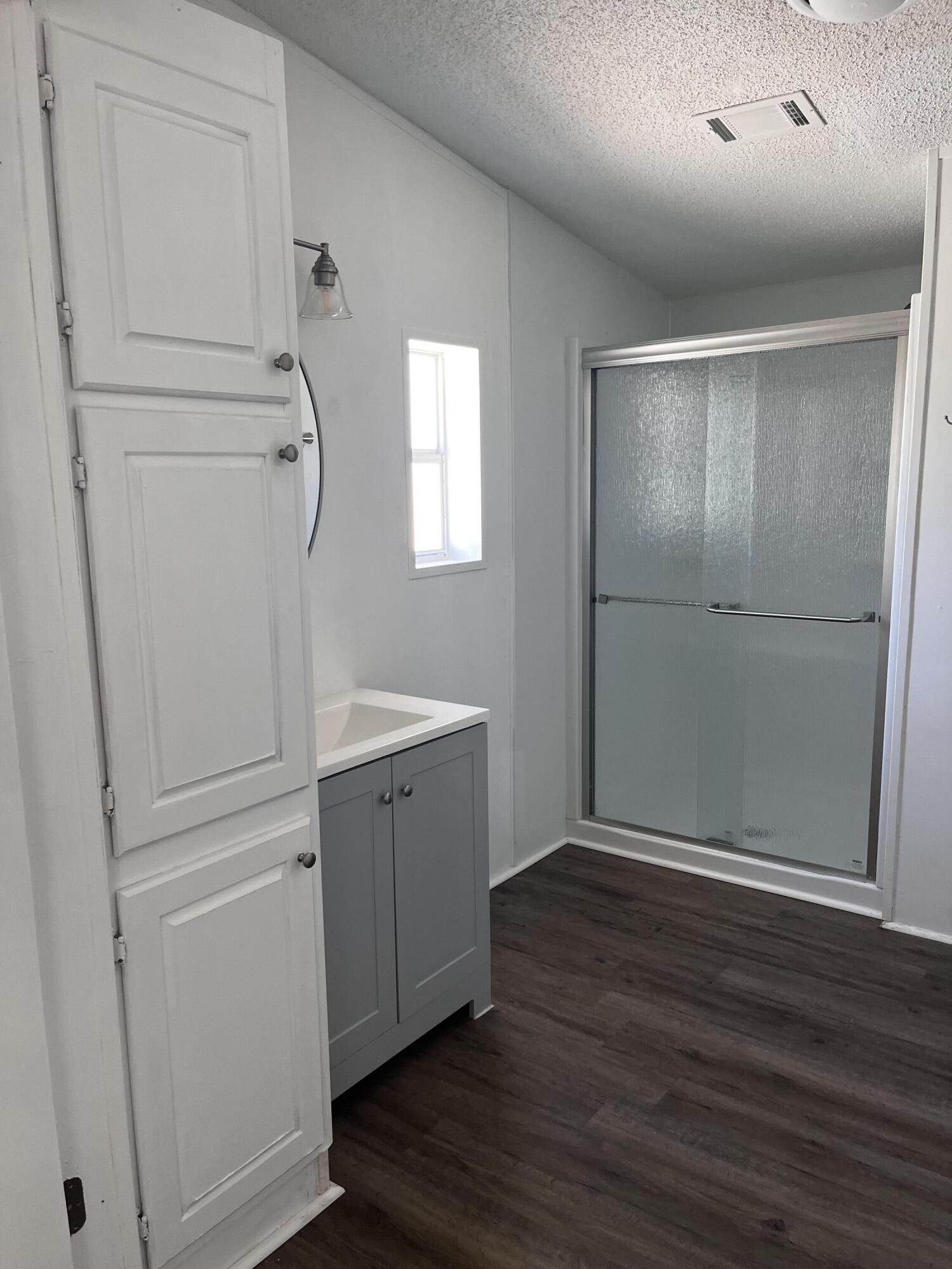 FAIRCHILD'S UNREC - Residential Lease