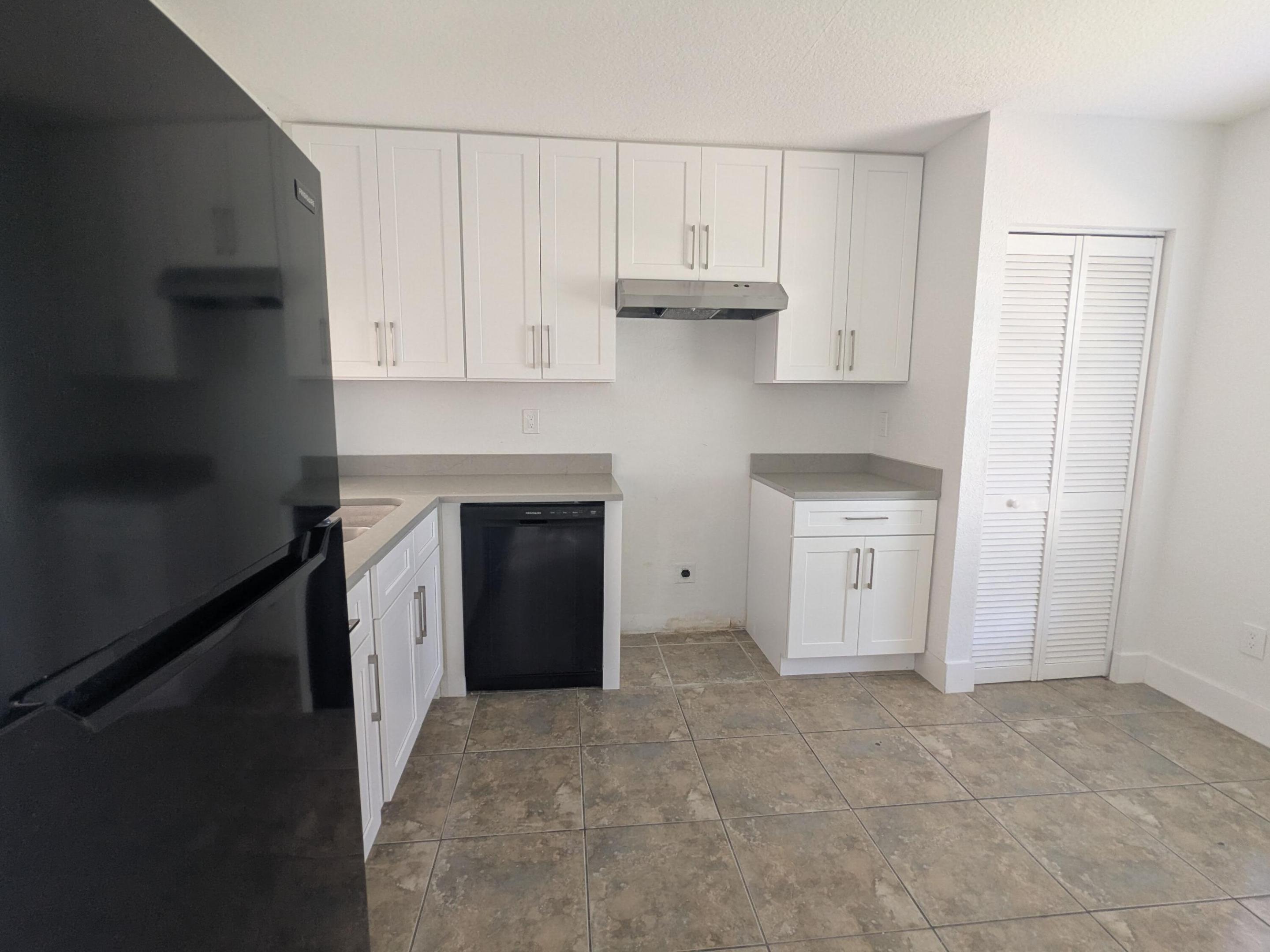 PALM HILL VILLAS UNIT ONE - Residential
