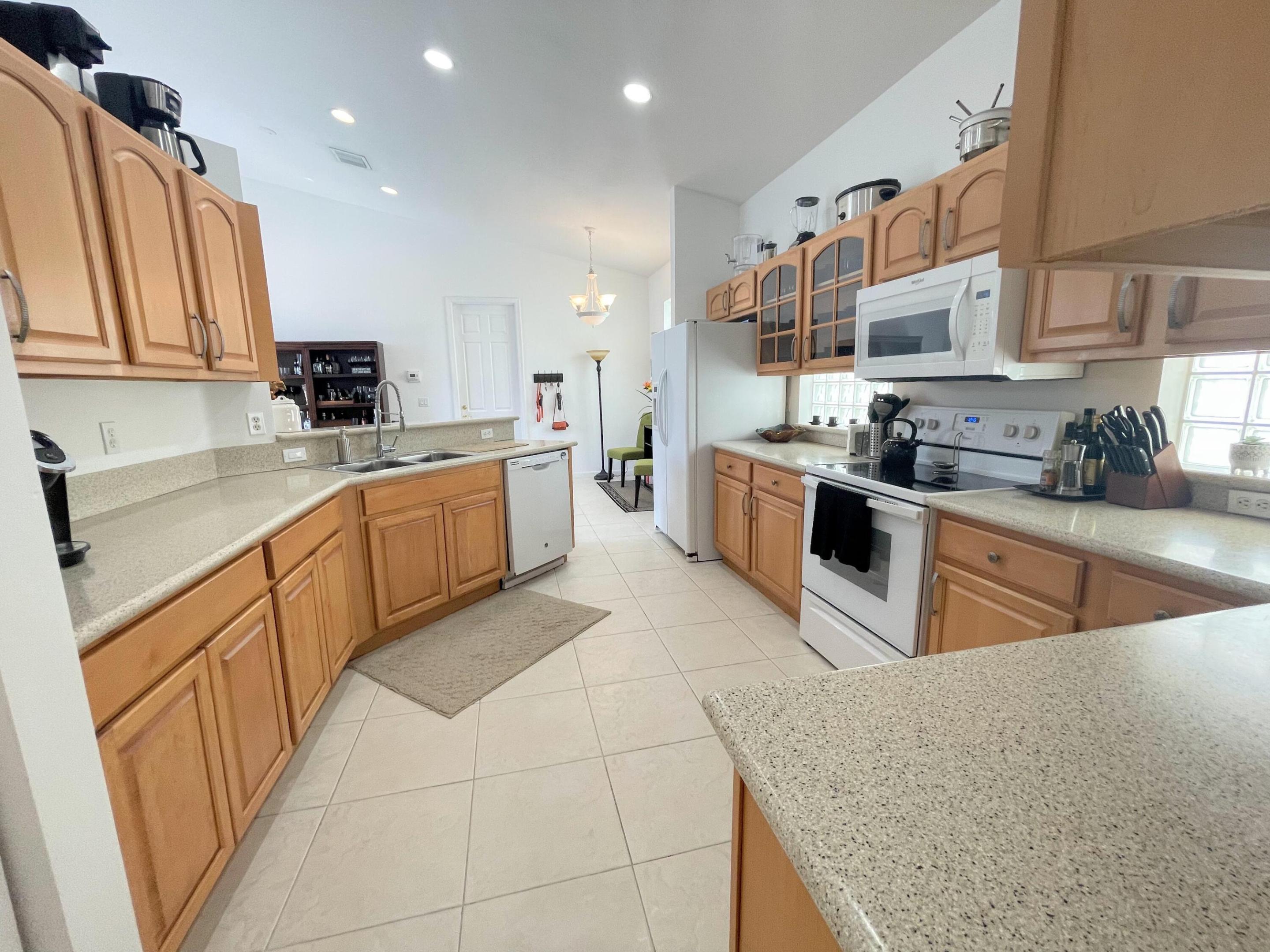 BOCA PRESERVE - Residential Lease