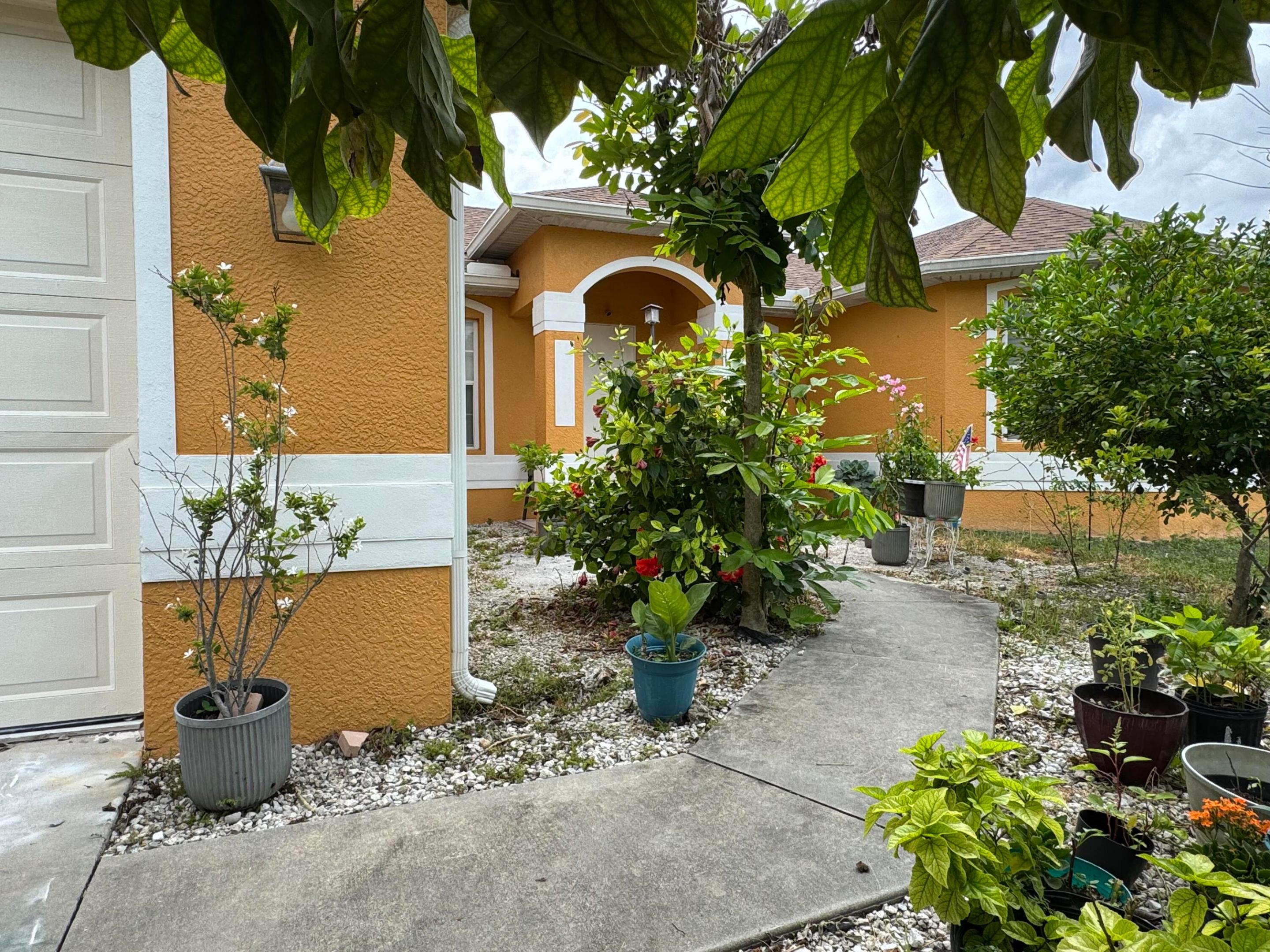LEHIGH ACRES - Residential
