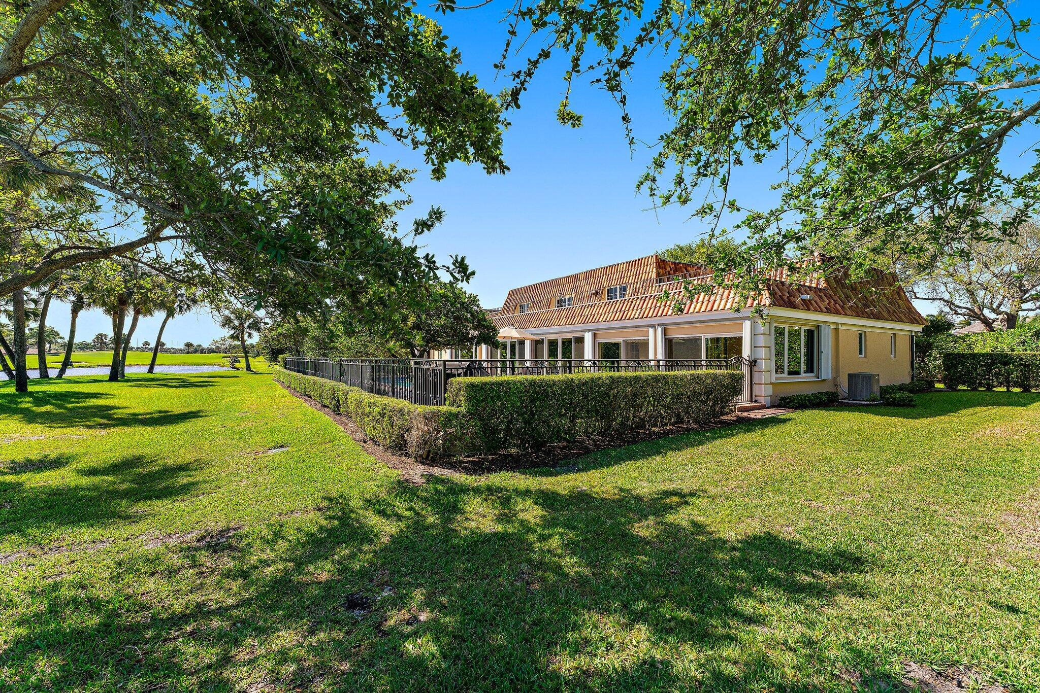GOLF COURSE ADD 2 TO VILLAGE OF NORTH PALM BEACH - Residential