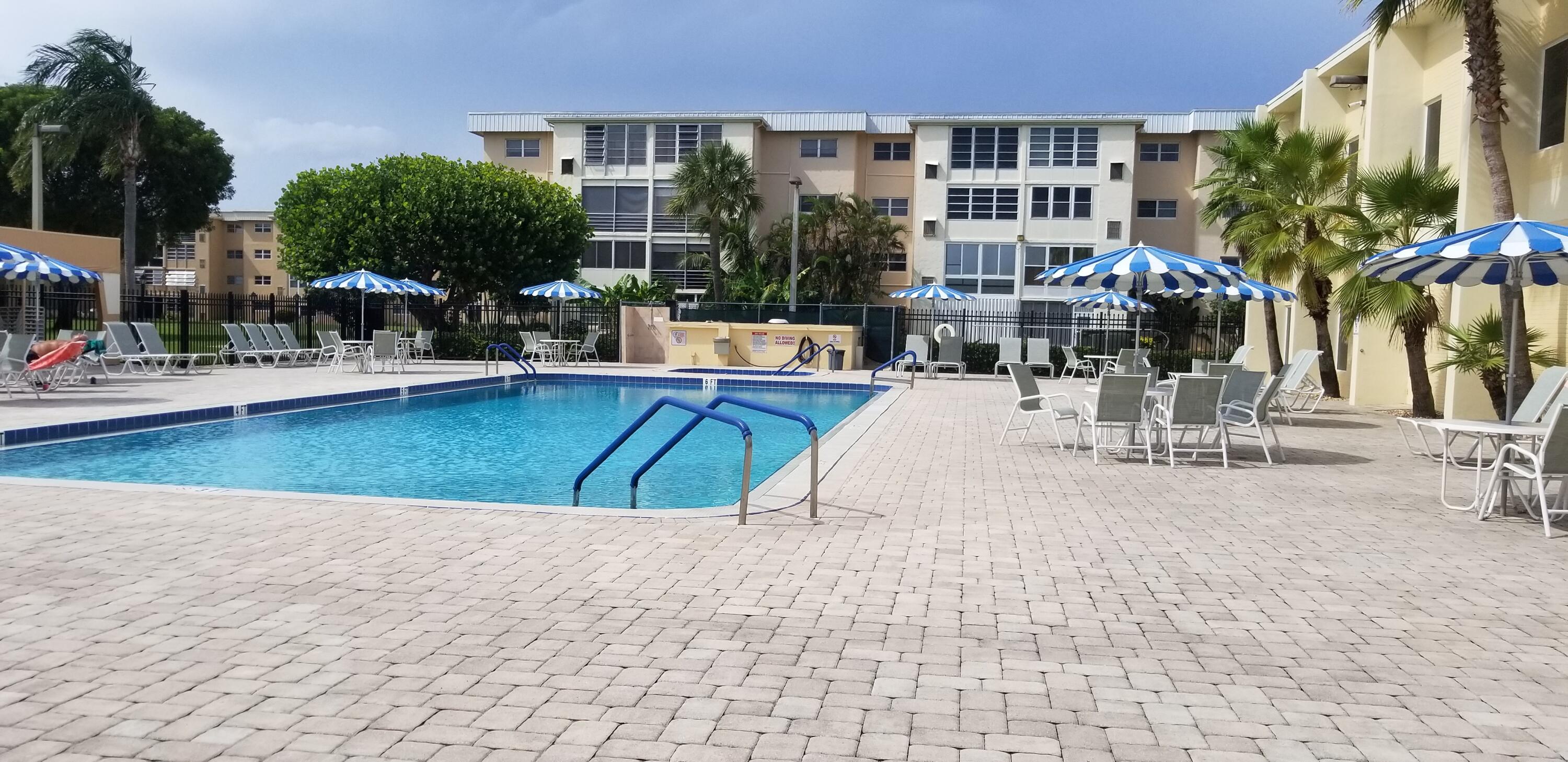 VILLAGE ROYALE FOREST GREEN CONDO - Residential