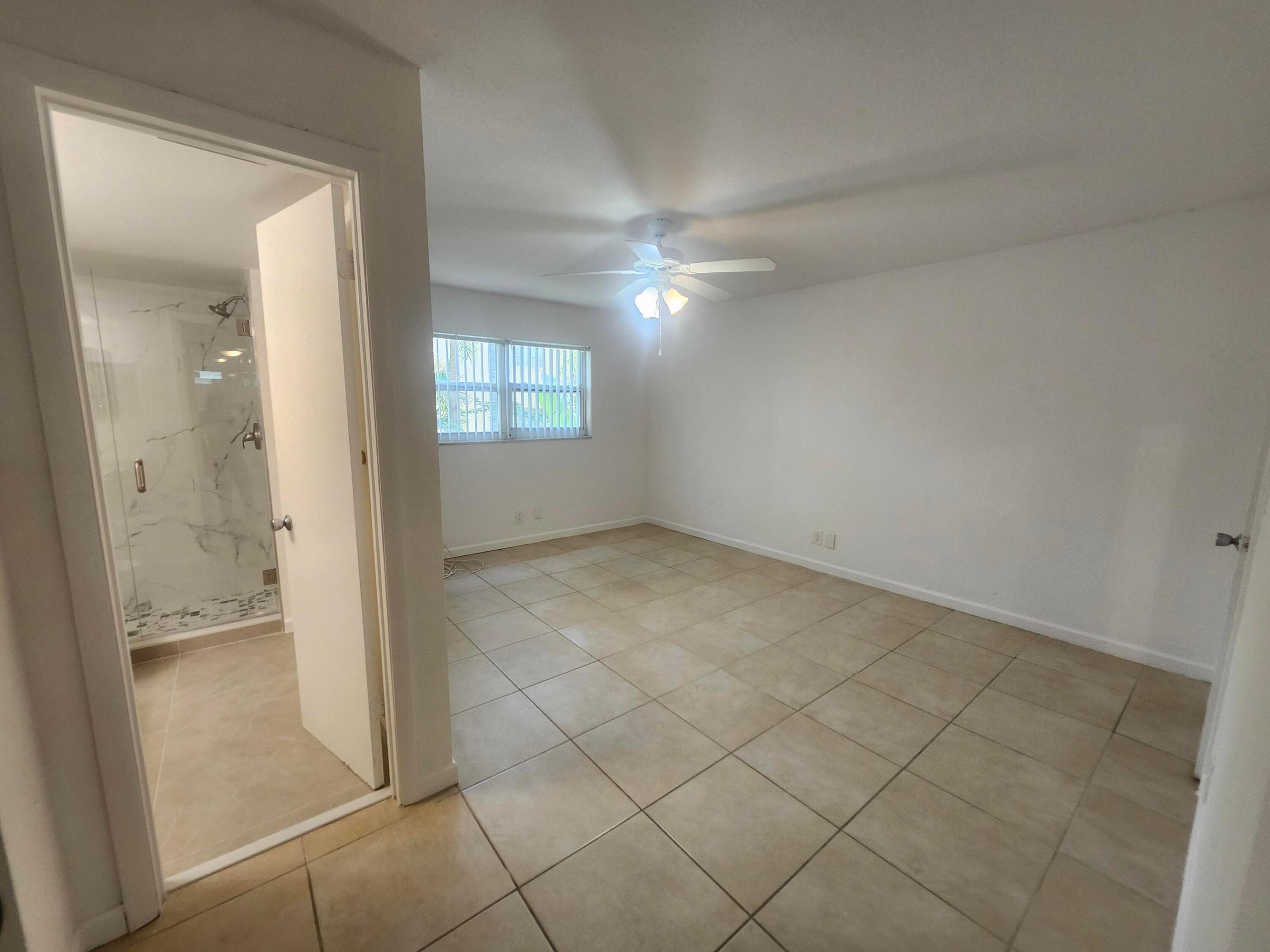 VILLAGE ROYALE FOREST GREEN CONDO - Residential