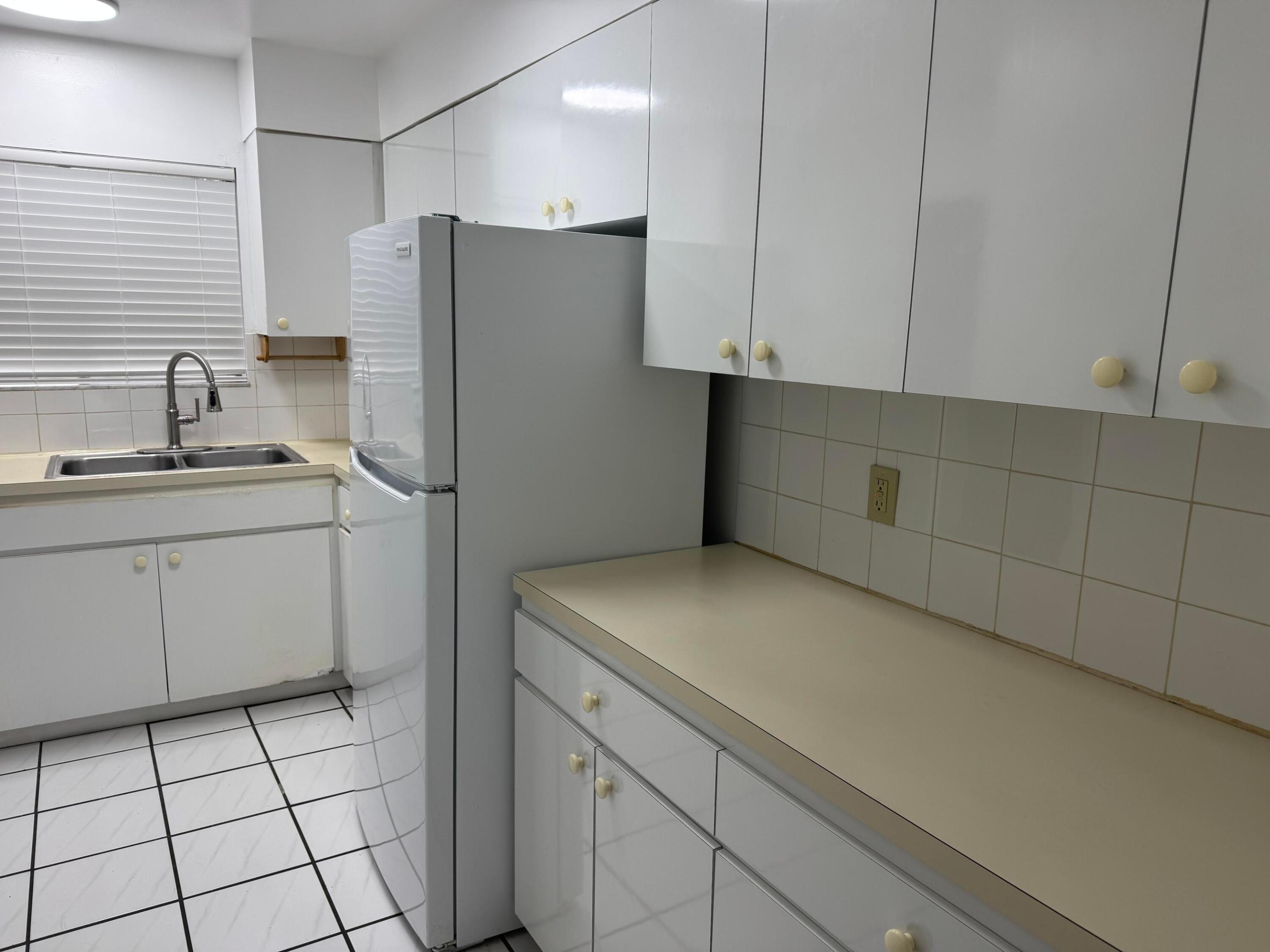 Coral Spgs Village Green - Residential Lease