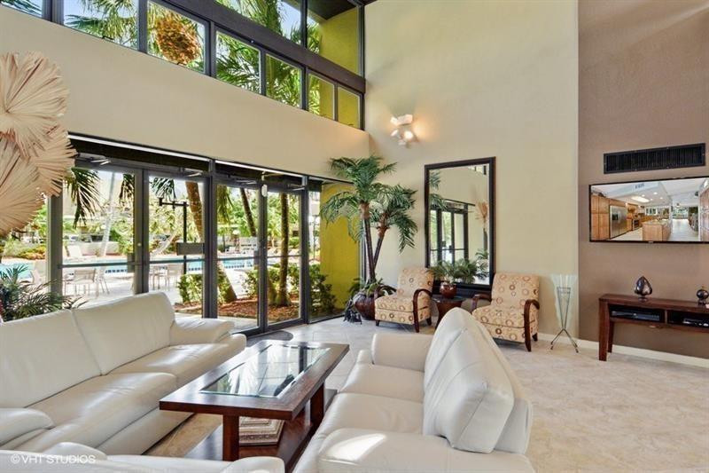 NOBEL POINT CONDO - Residential