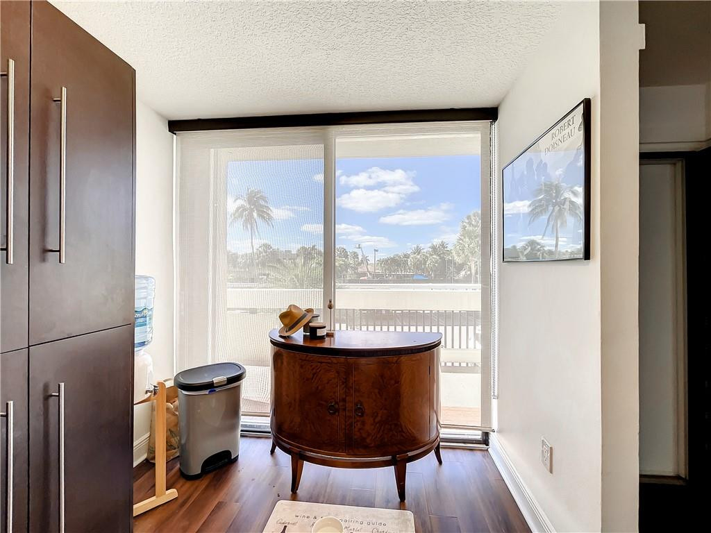 NOBEL POINT CONDO - Residential