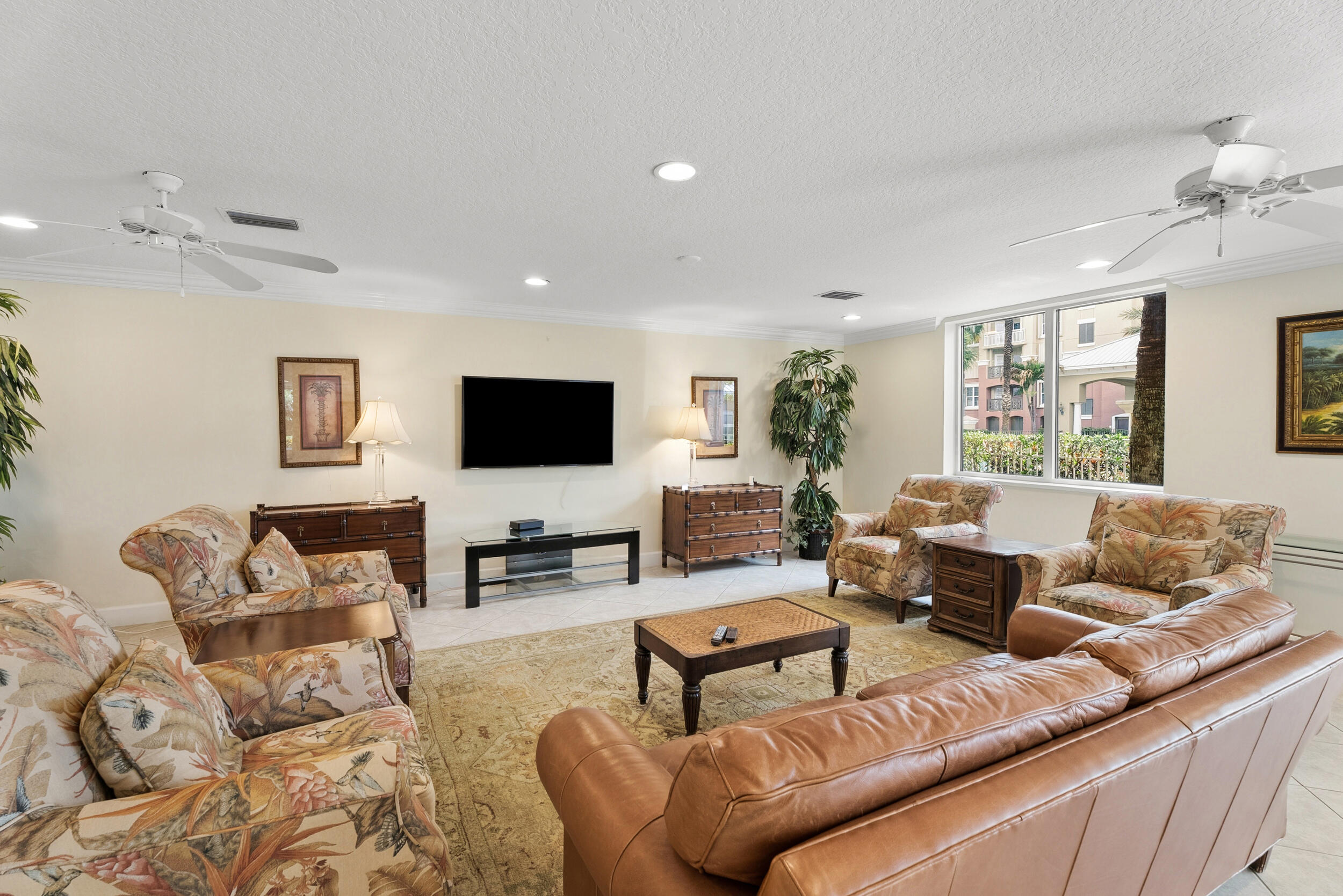 GRAND ISLE OF NORTH HUTCHINSON ISLAND CONDOMINIUM - Residential