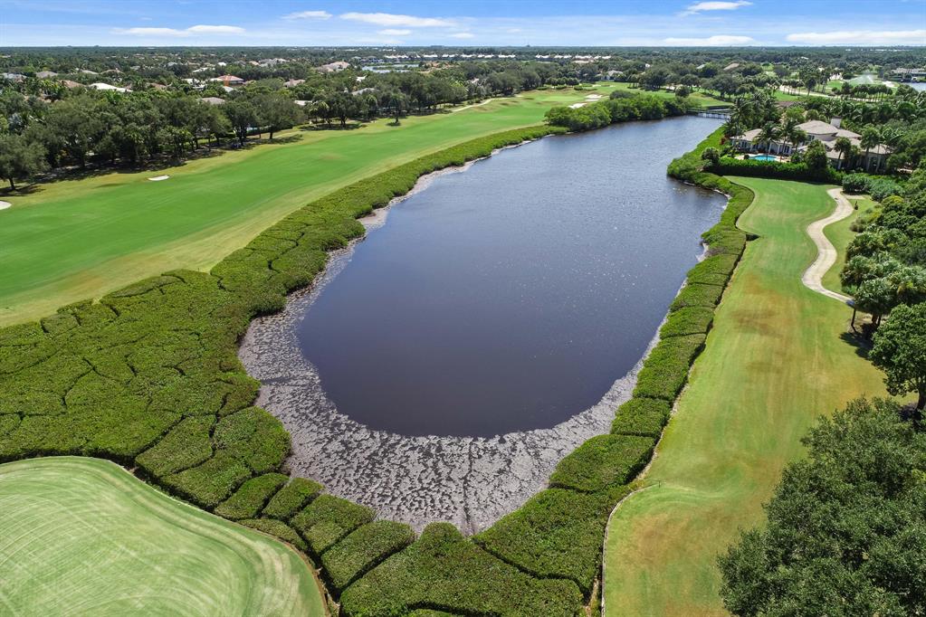 ADMIRALS COVE - Residential