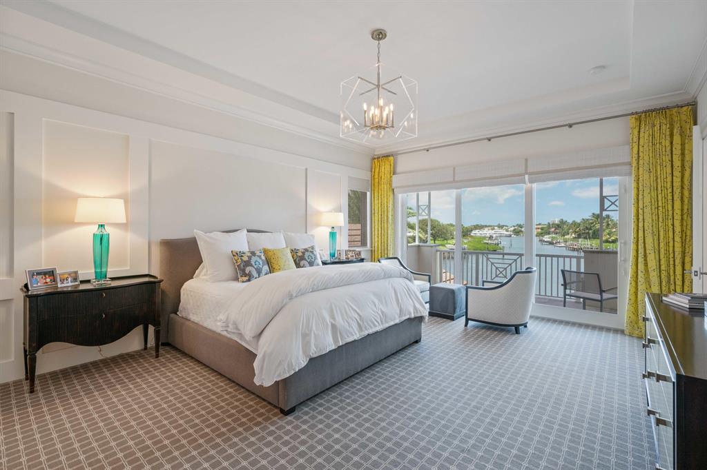 ADMIRALS COVE - Residential