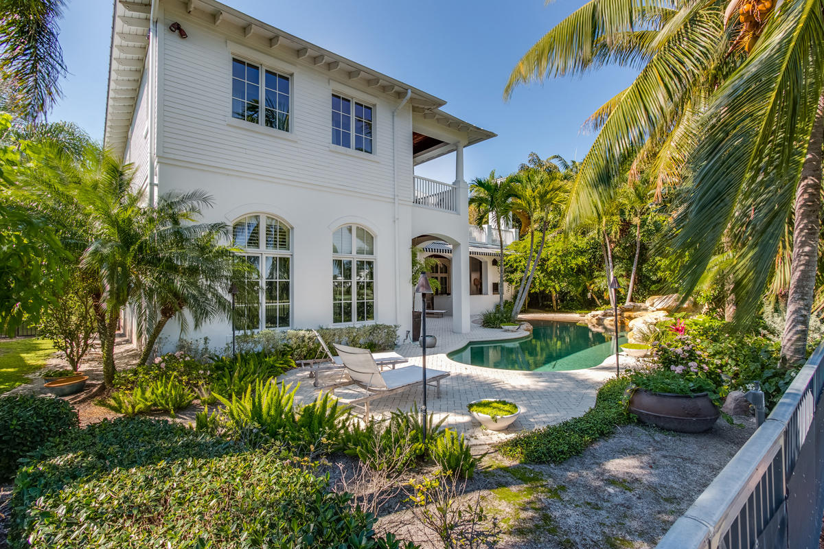 ROYAL PALM YACHT & COUNTRY CLUB - Residential