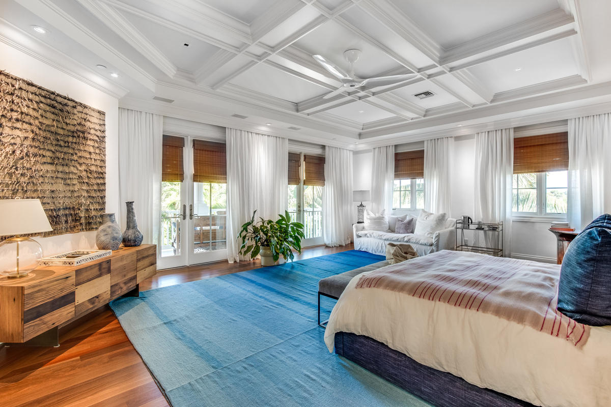 ROYAL PALM YACHT & COUNTRY CLUB - Residential