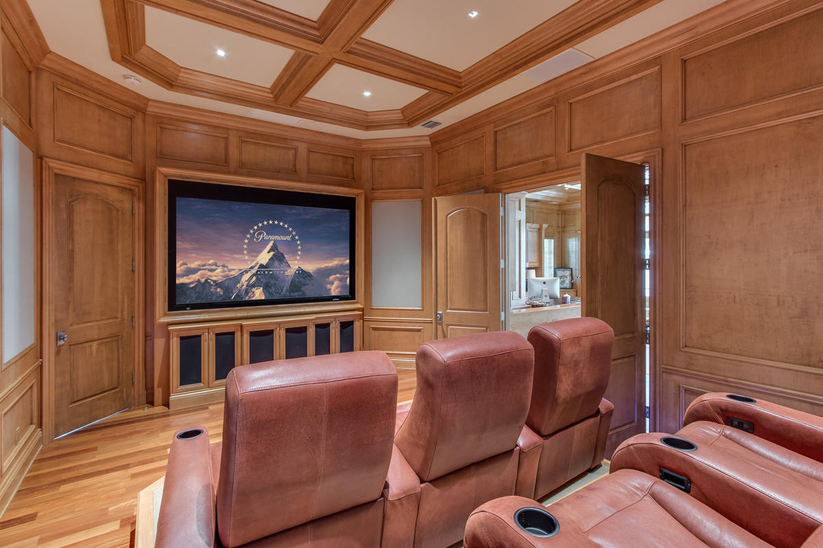 ROYAL PALM YACHT & COUNTRY CLUB - Residential
