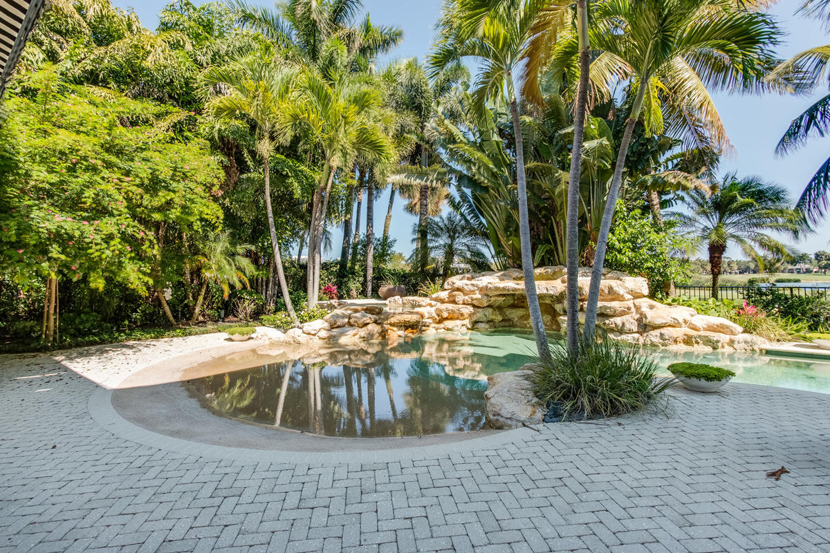 ROYAL PALM YACHT & COUNTRY CLUB - Residential