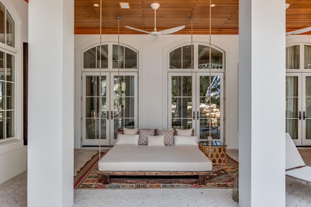 ROYAL PALM YACHT & COUNTRY CLUB - Residential