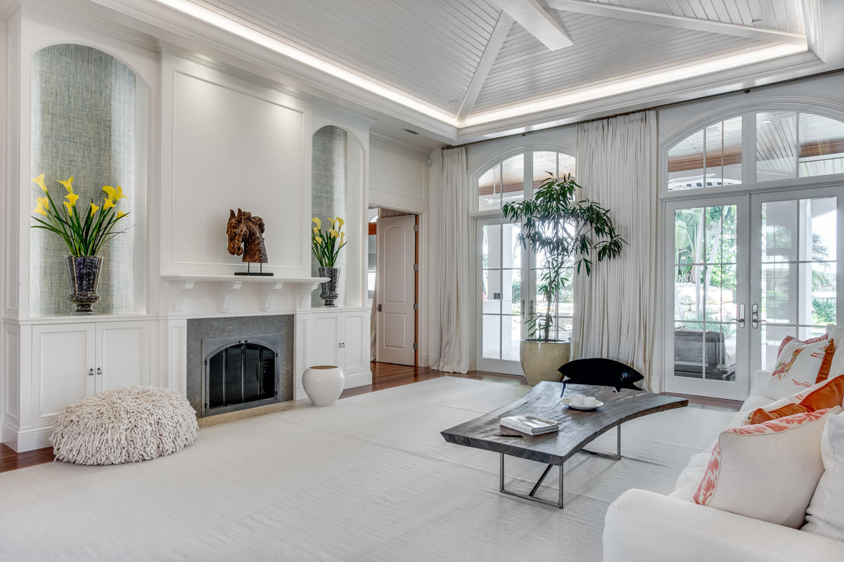 ROYAL PALM YACHT & COUNTRY CLUB - Residential