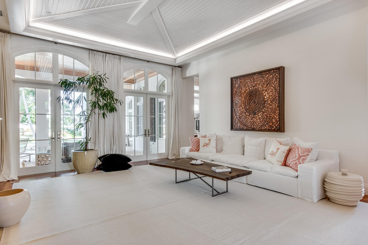 ROYAL PALM YACHT & COUNTRY CLUB - Residential